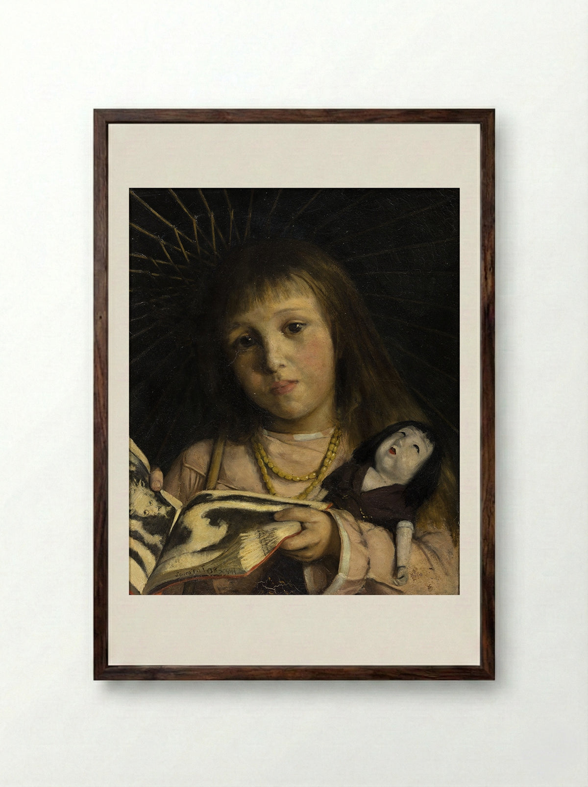Anna bladerend door een prentenmap - Laura Theresa Alma-Tadema - Framed Print Dark Wood