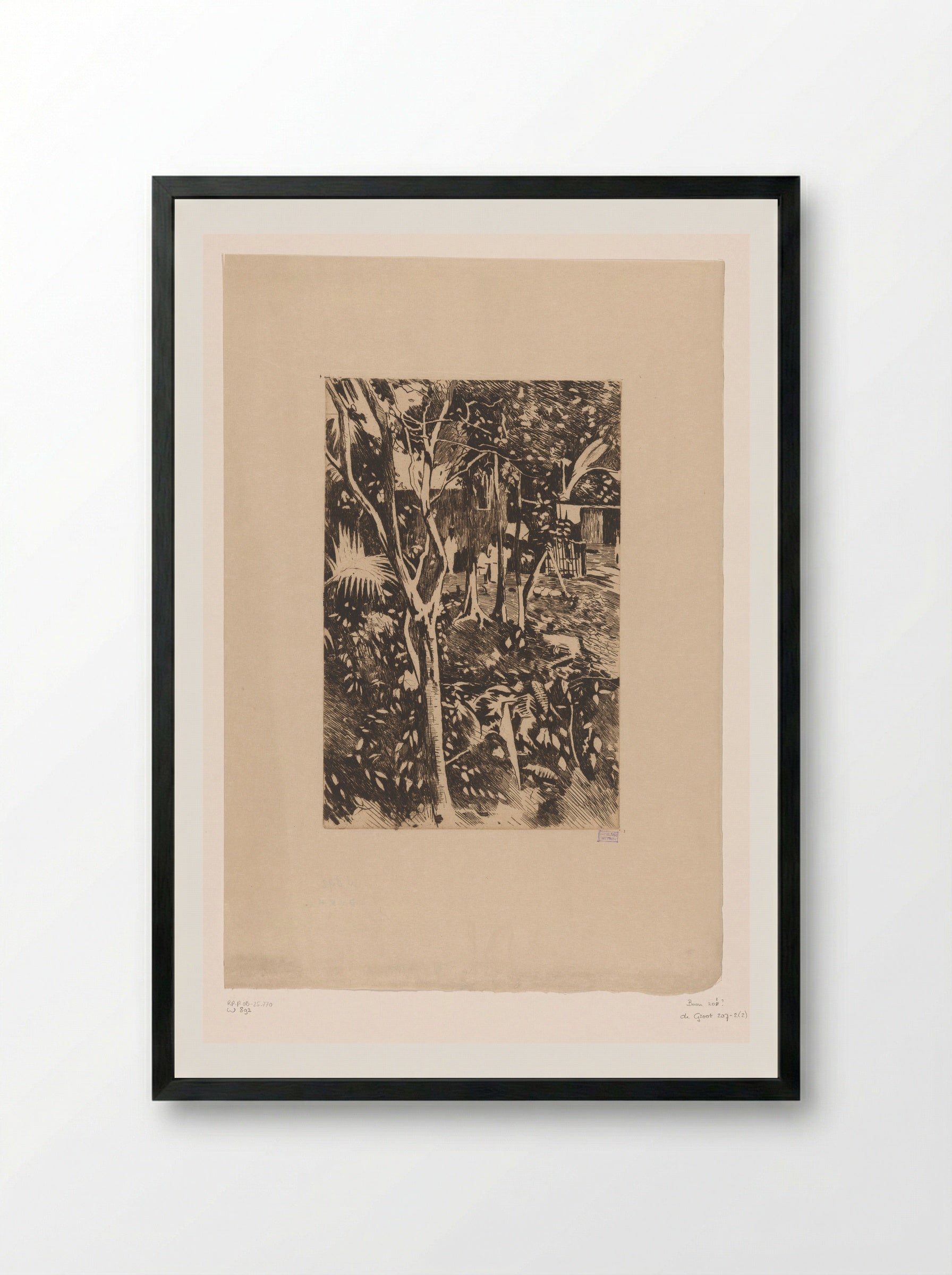 Begroeiing in de tuin van Hotel Bellevue in Buitenzorg - Willem Witsen - Framed Print Black