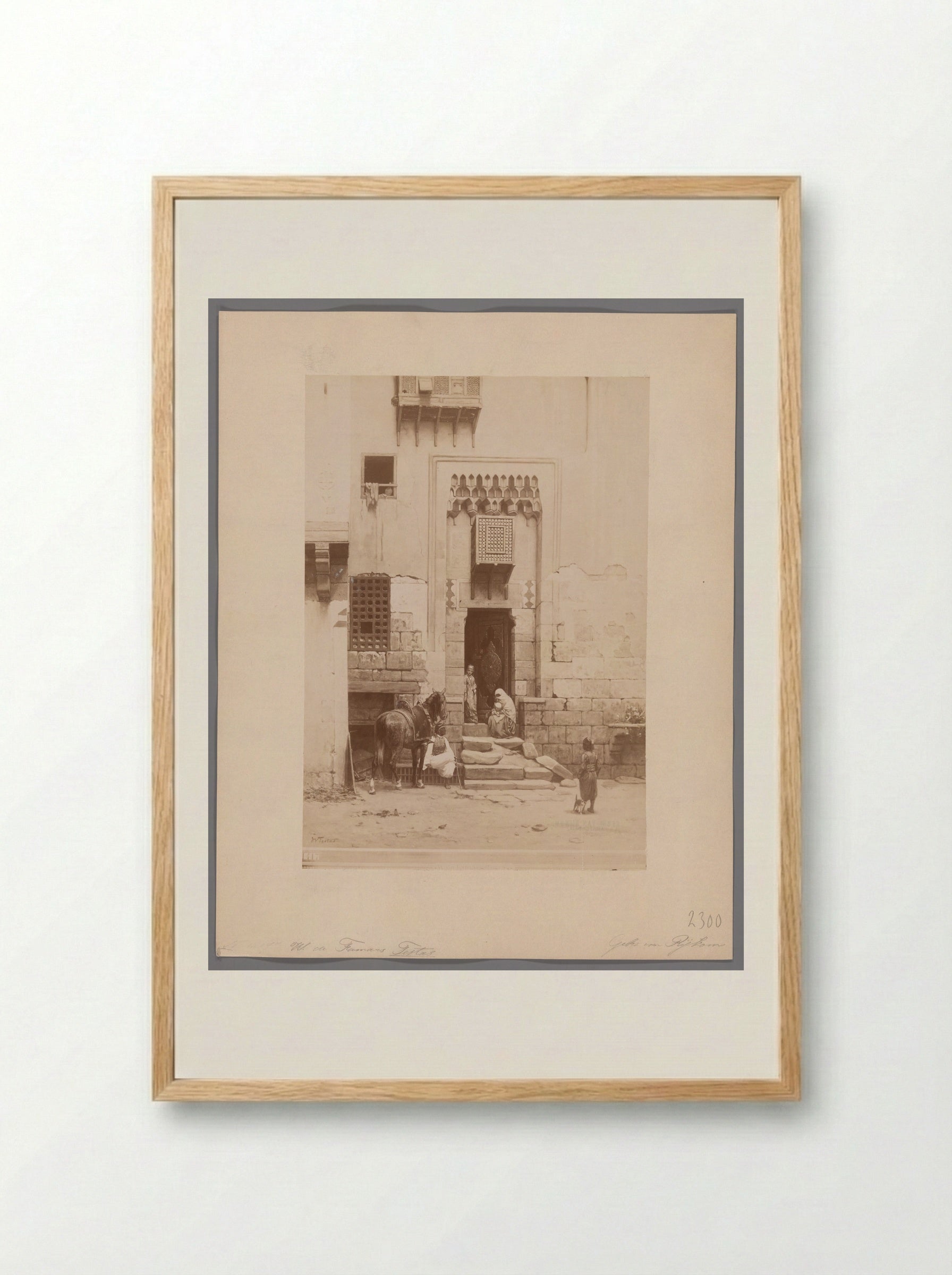 Binnenplaats van een huis te Caïro - Willem de Famars Testas - Framed Print Wood