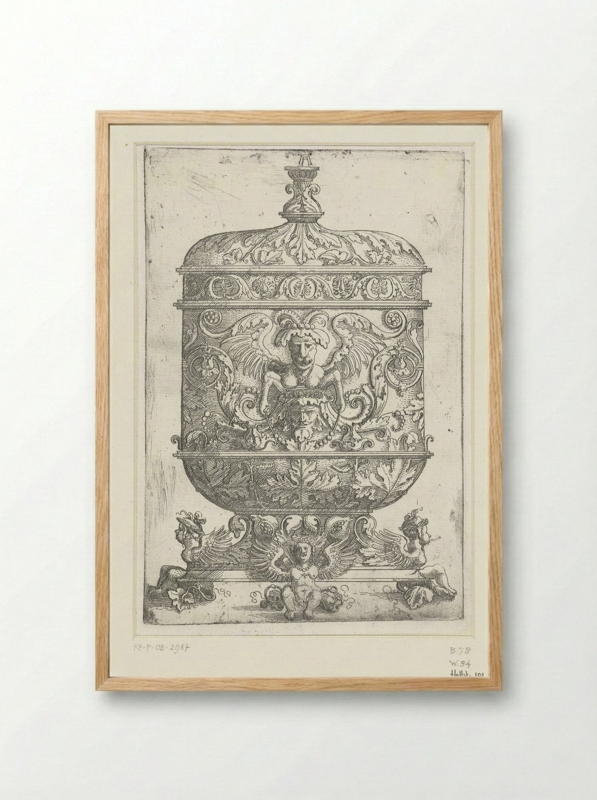 Bokaal met groteskenversiering - Nicoletto da Modena - Framed Print Wood
