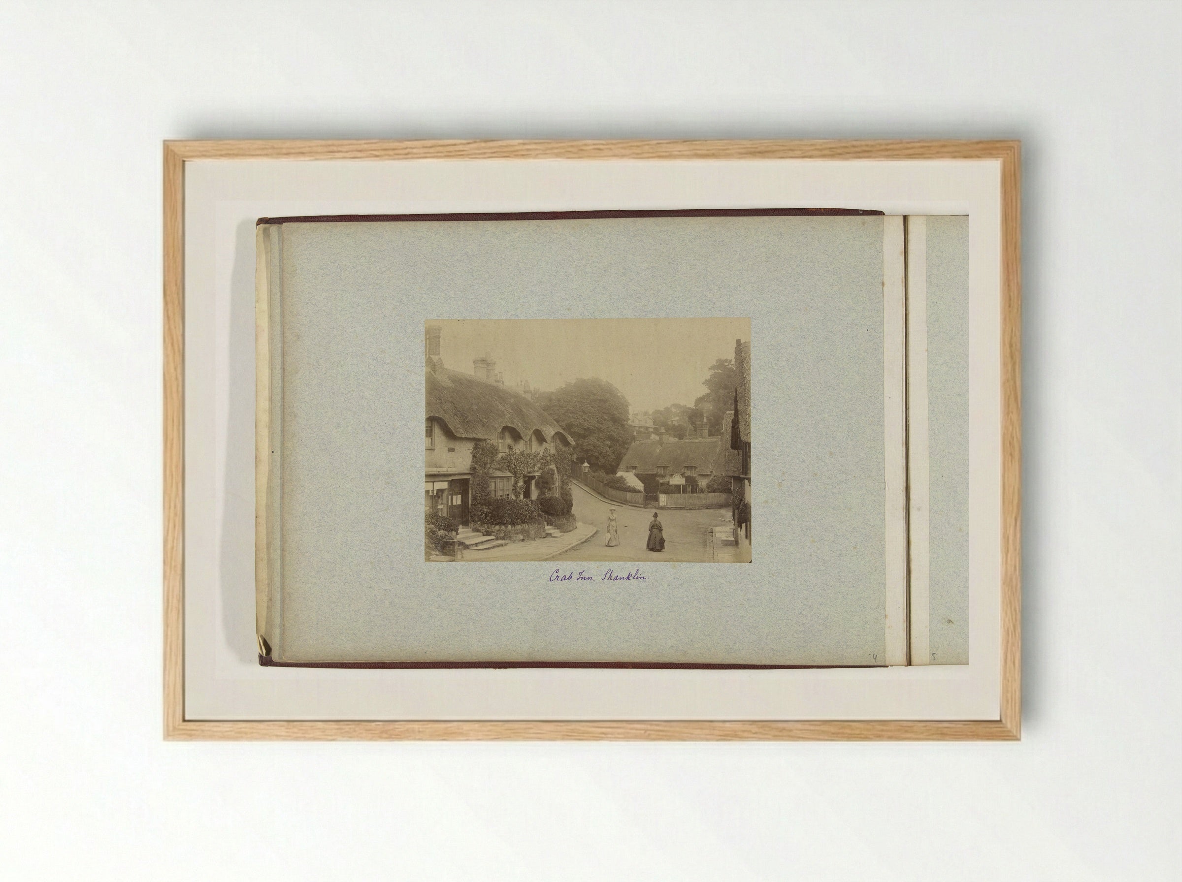 Crab Inn, Shanklin - Henry Pauw van Wieldrecht - Framed Print Wood