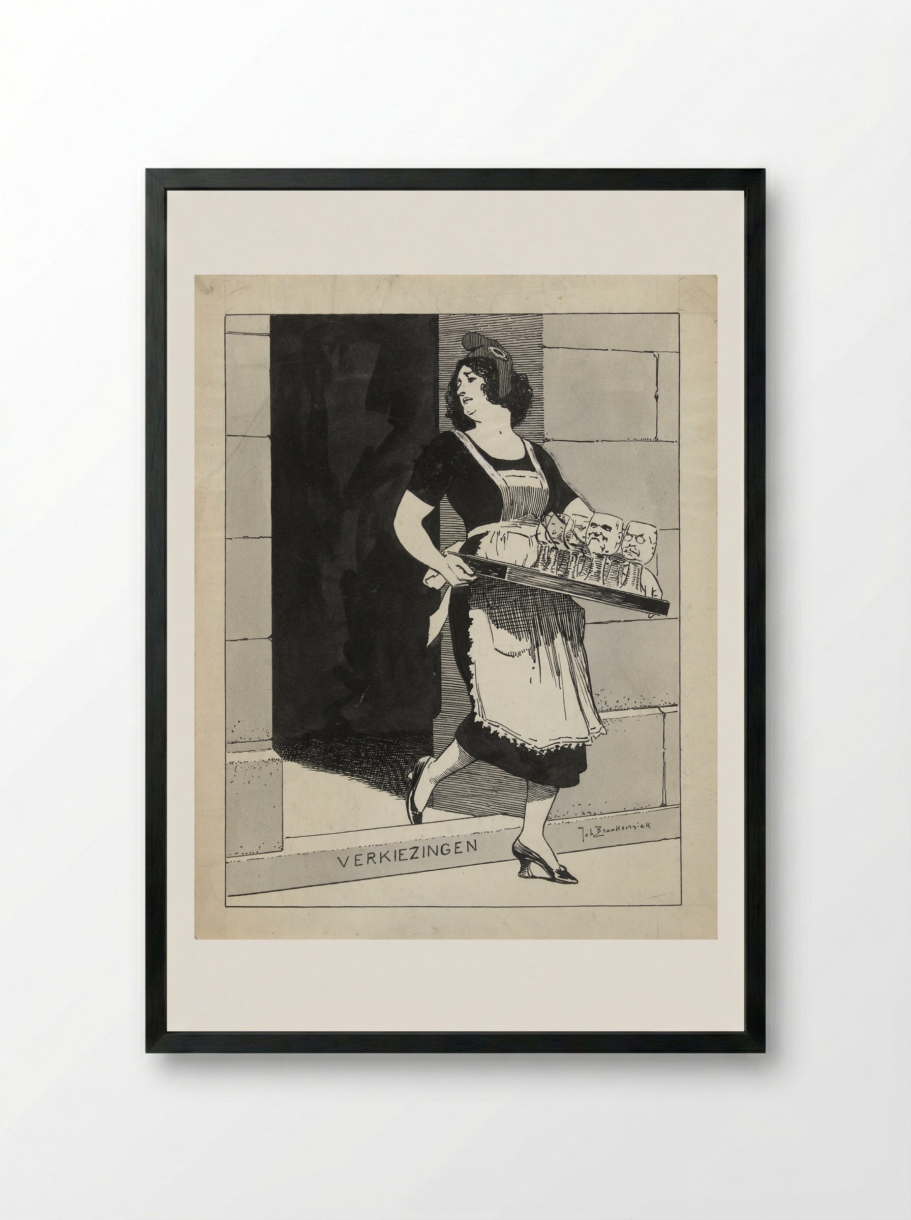 De Nederlandse Maagd als dienstmeid met een blad glazen struikelt over het afstapje Verkiezingen - Johan Braakensiek - Framed Print Black