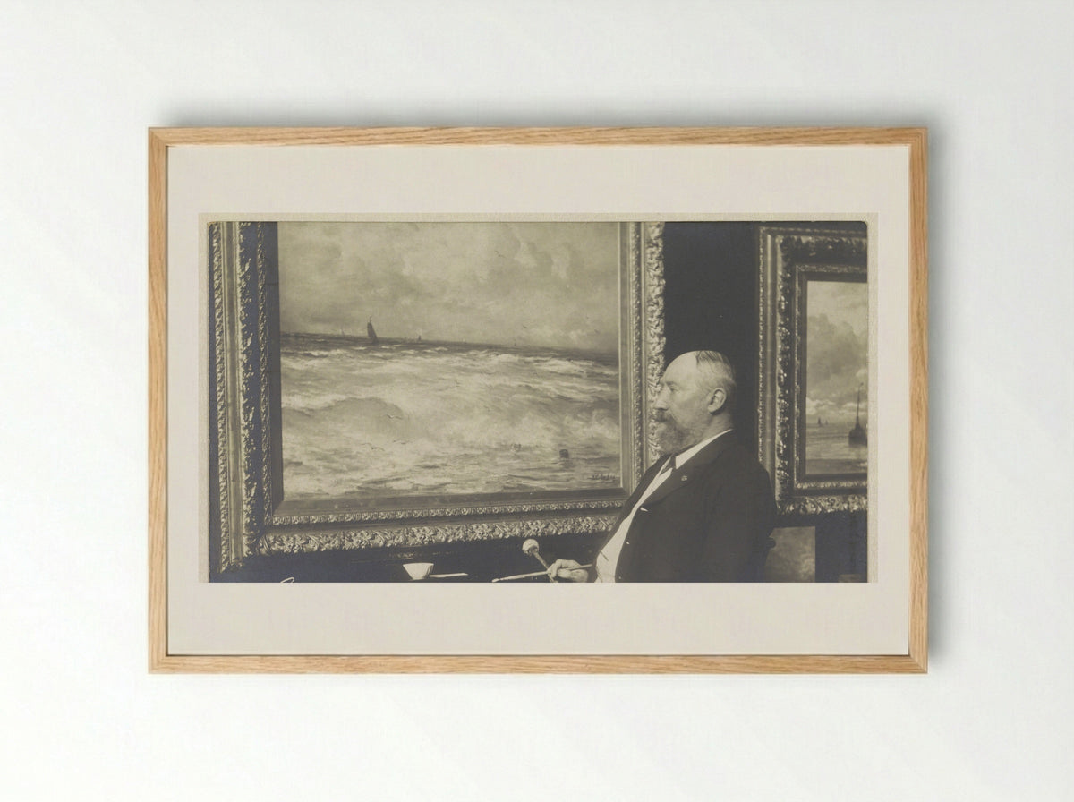 De schilder H.W. Mesdag voor een doek - Delboy & Baer - Framed Print Wood
