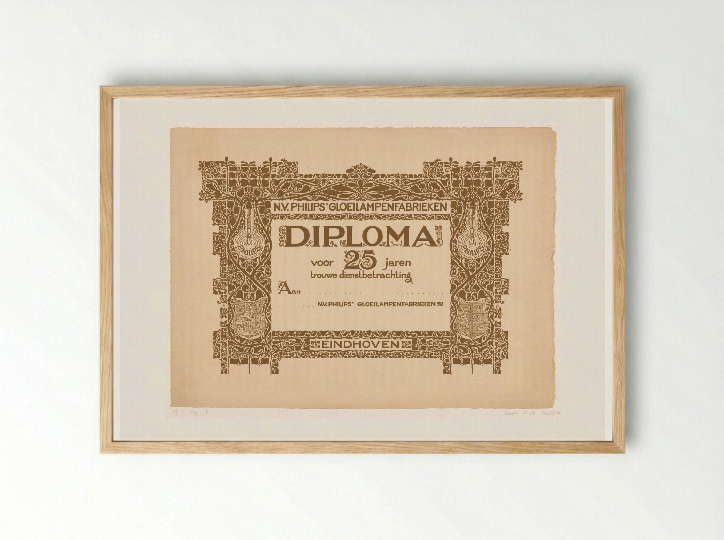 Diploma voor vijfentwintig jaar dienst bij Philips - Theo Nieuwenhuis - Framed Print Wood