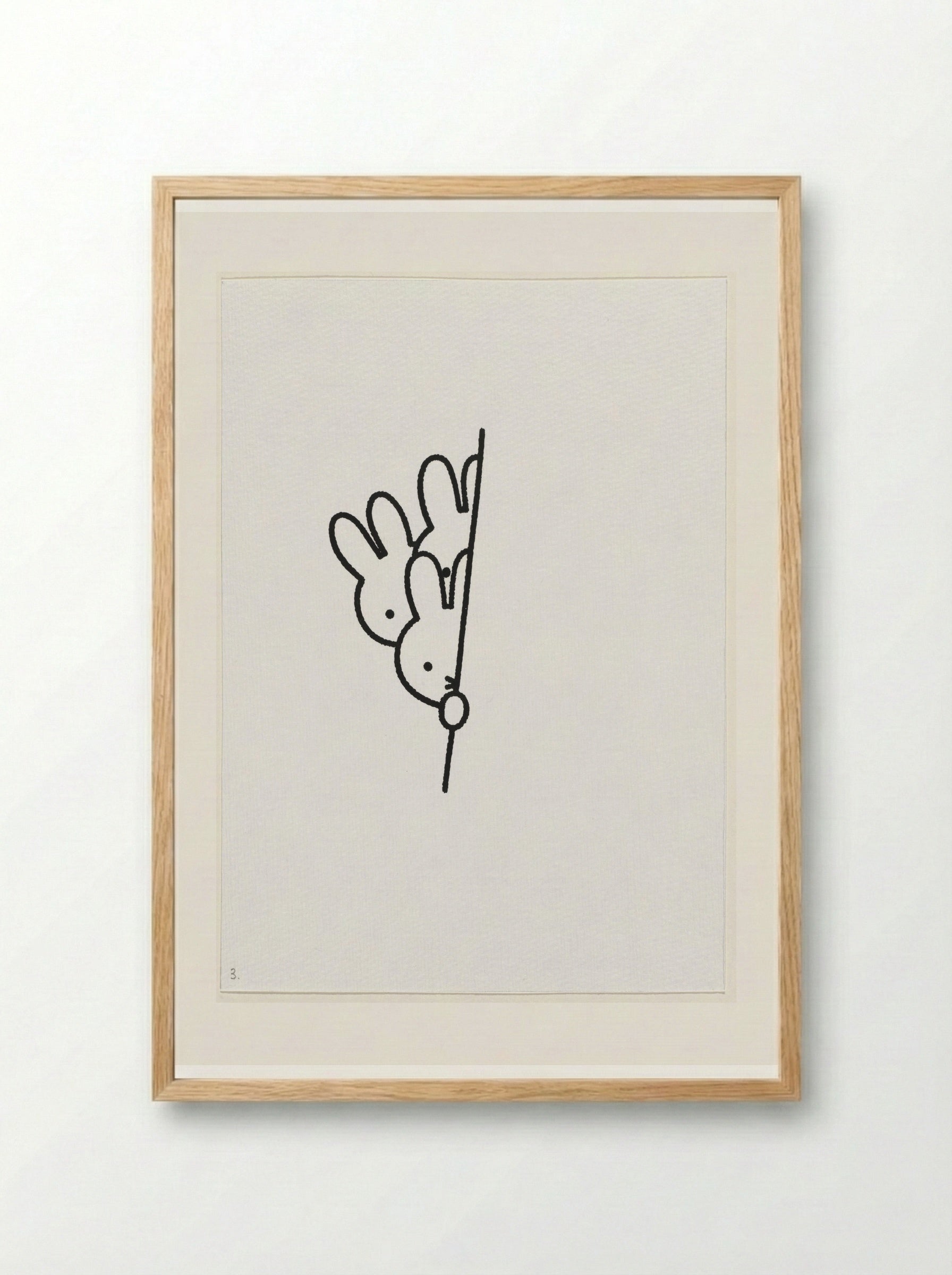 Drie konijnenhoofden achter muur II - Dick Bruna - Framed Print Wood