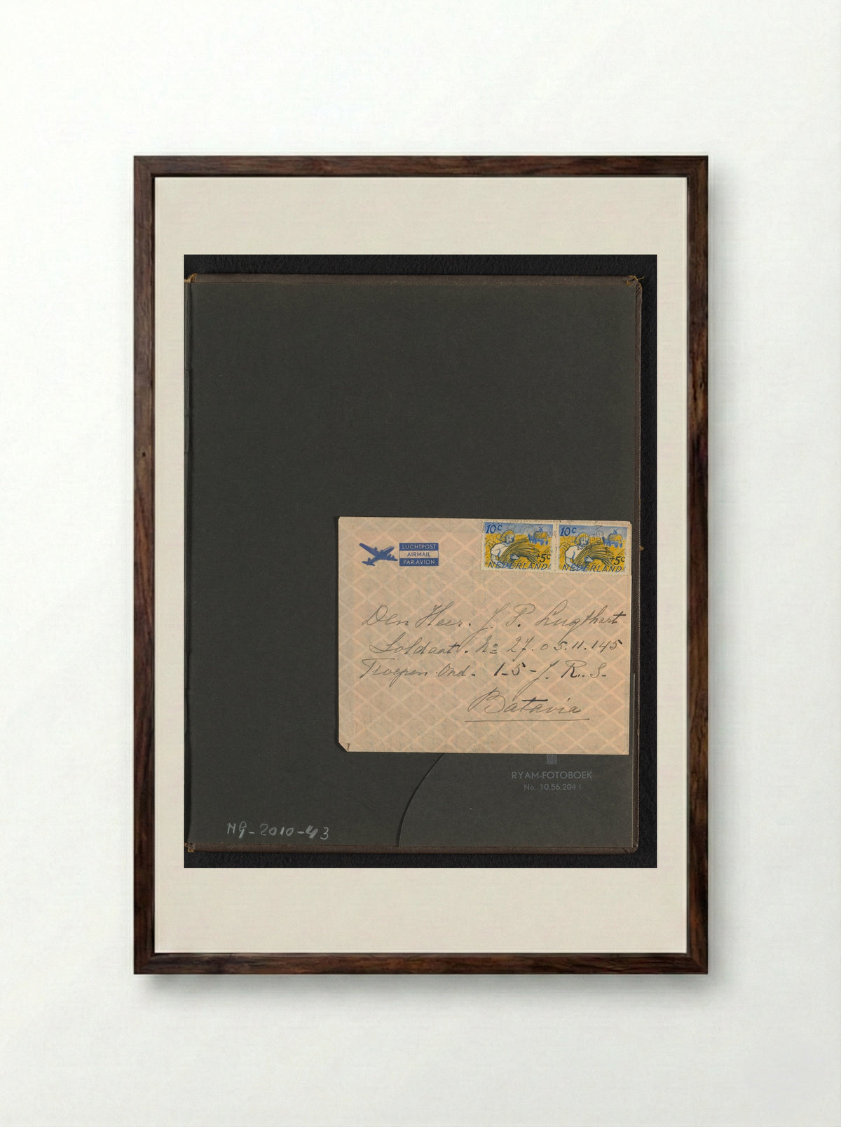 Envelop met drie brieven aan J.P. Lugthart in Batavia - J. Schiff Vermeer - Framed Print Dark Wood