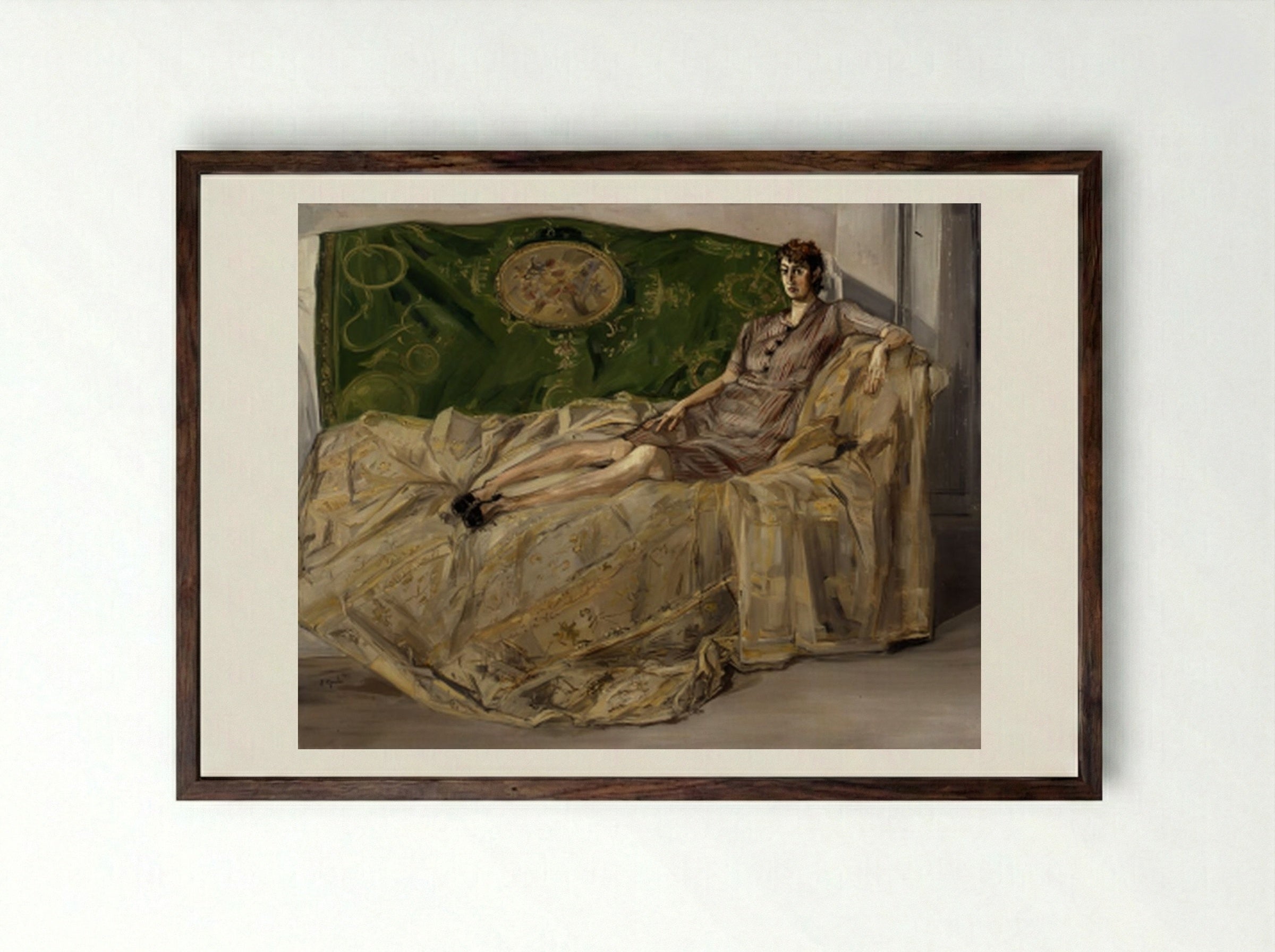 Femme sur un canapé - Francis Gruber - Framed Print Dark Wood