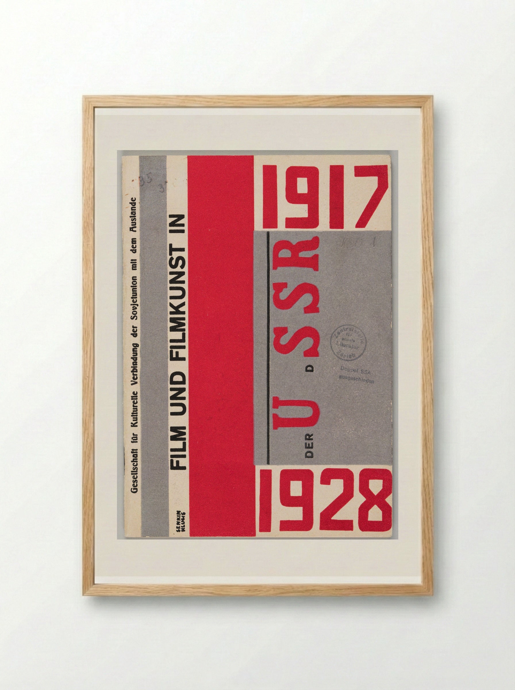 Film und Filmkunst in der U.d.S.S.R. 1917-1928 - Gustavs Klucis - Framed Print Wood