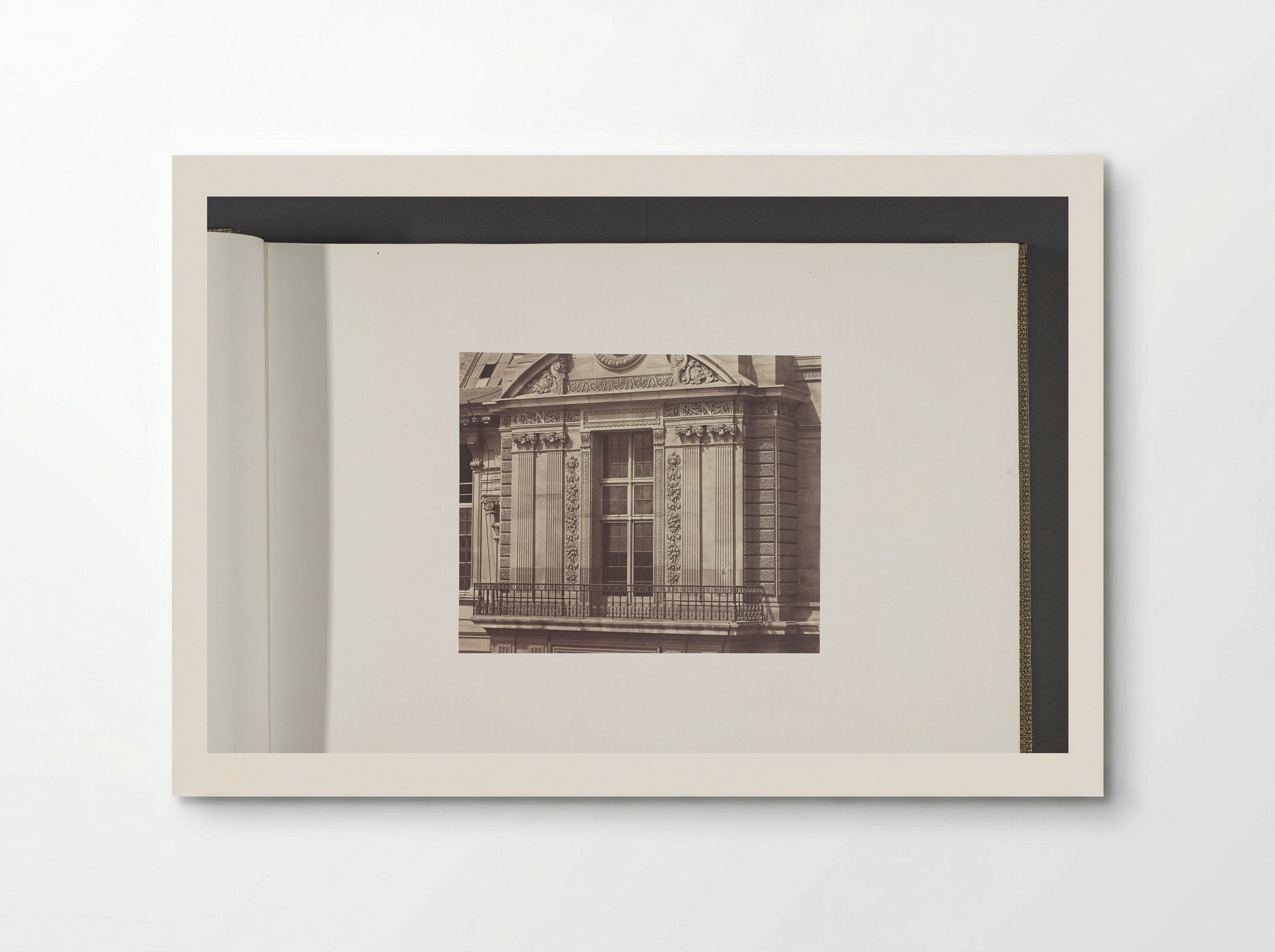 Gevel van het Pavillon de Rohan (onderzijde) - Édouard Denis Baldus - Poster
