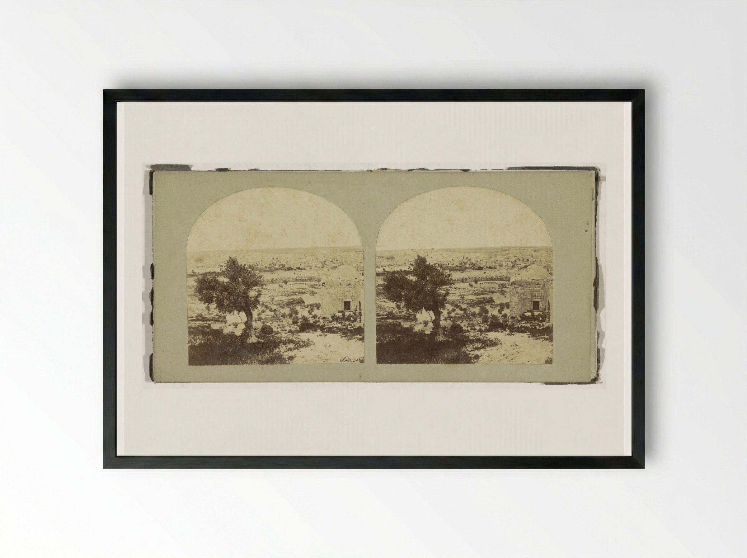 Gezicht op Jeruzalem vanaf de Olijfberg - Francis Frith - Framed Print Black