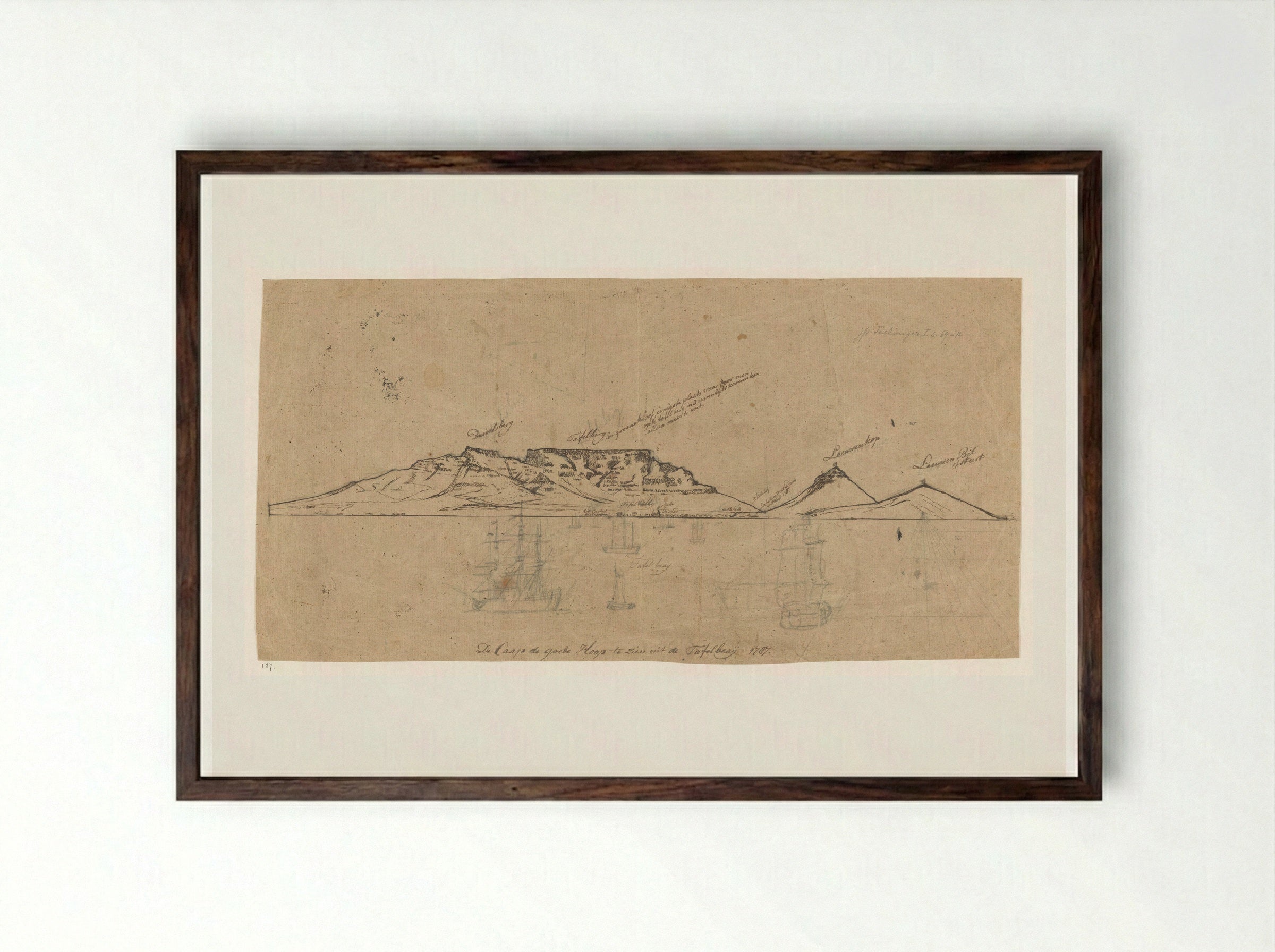 Gezicht op Kaap de Goede Hoop vanuit de Tafelbaai - Jan Brandes - Framed Print Dark Wood