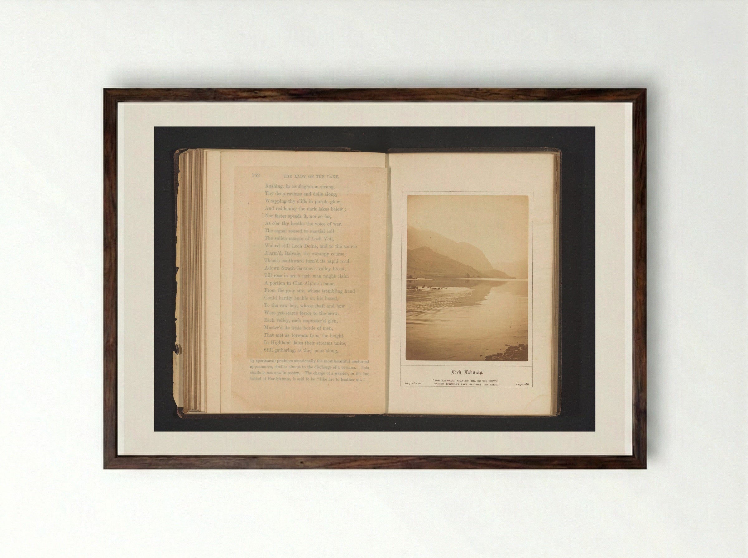 Gezicht op Loch Lubnaig - George Washington Wilson - Framed Print Dark Wood