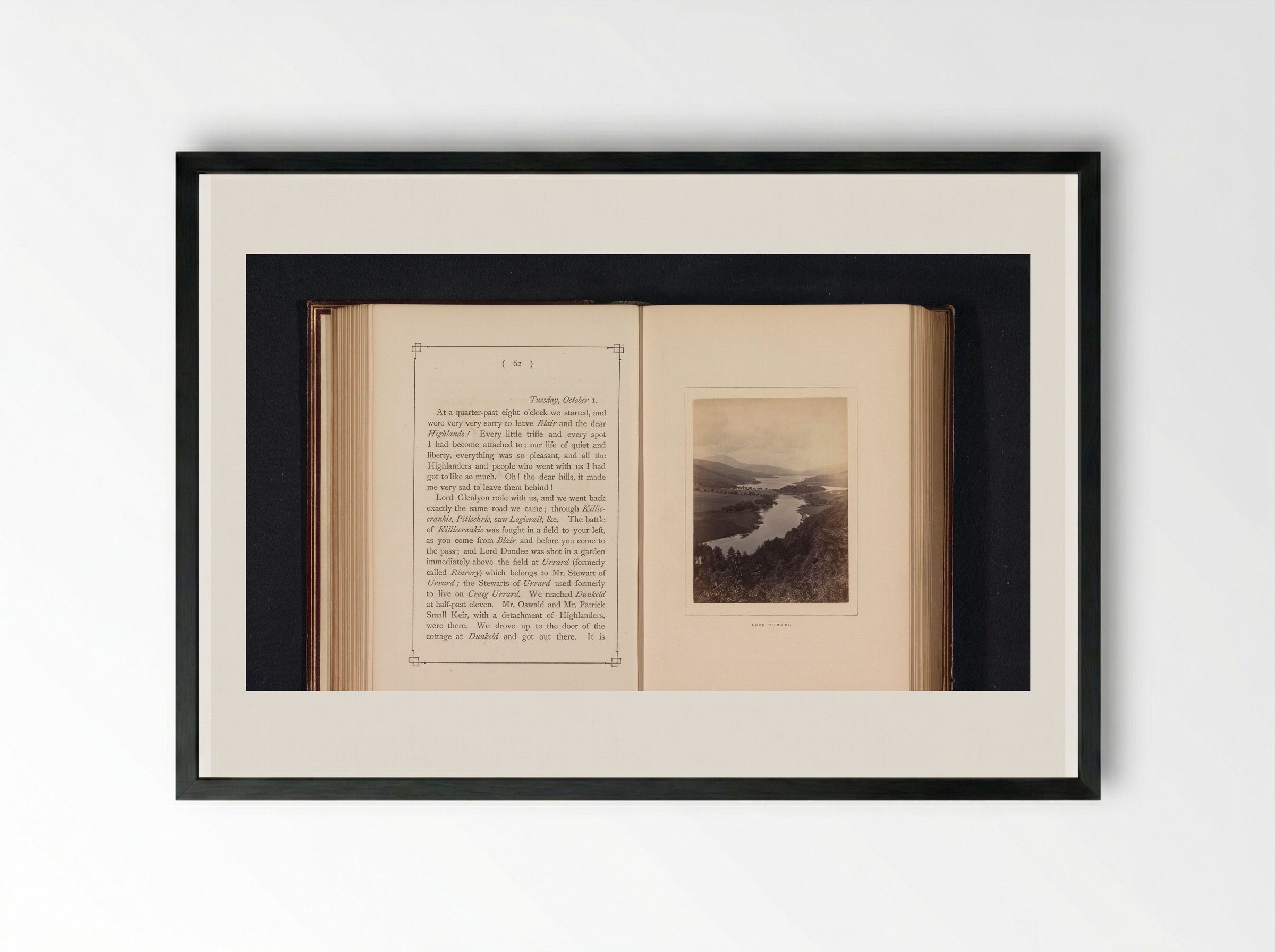 Gezicht op Loch Tummel - George Washington Wilson - Framed Print Black