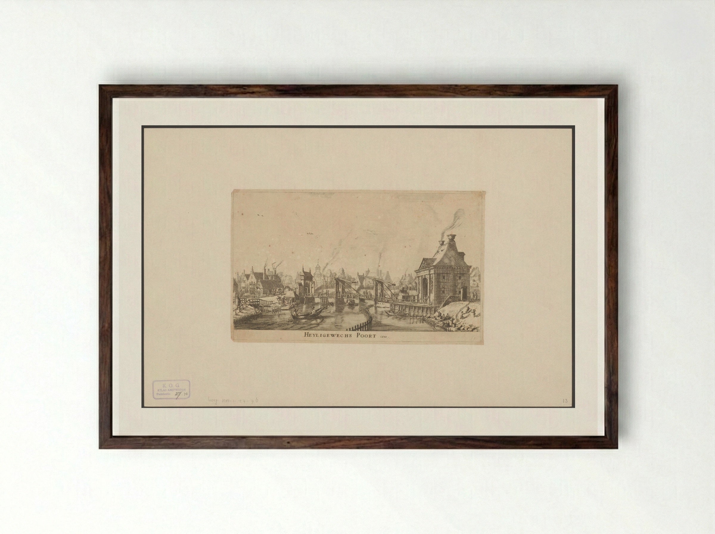 Gezicht op de Derde Heiligewegspoort te Amsterdam - Reinier Nooms - Framed Print Dark Wood