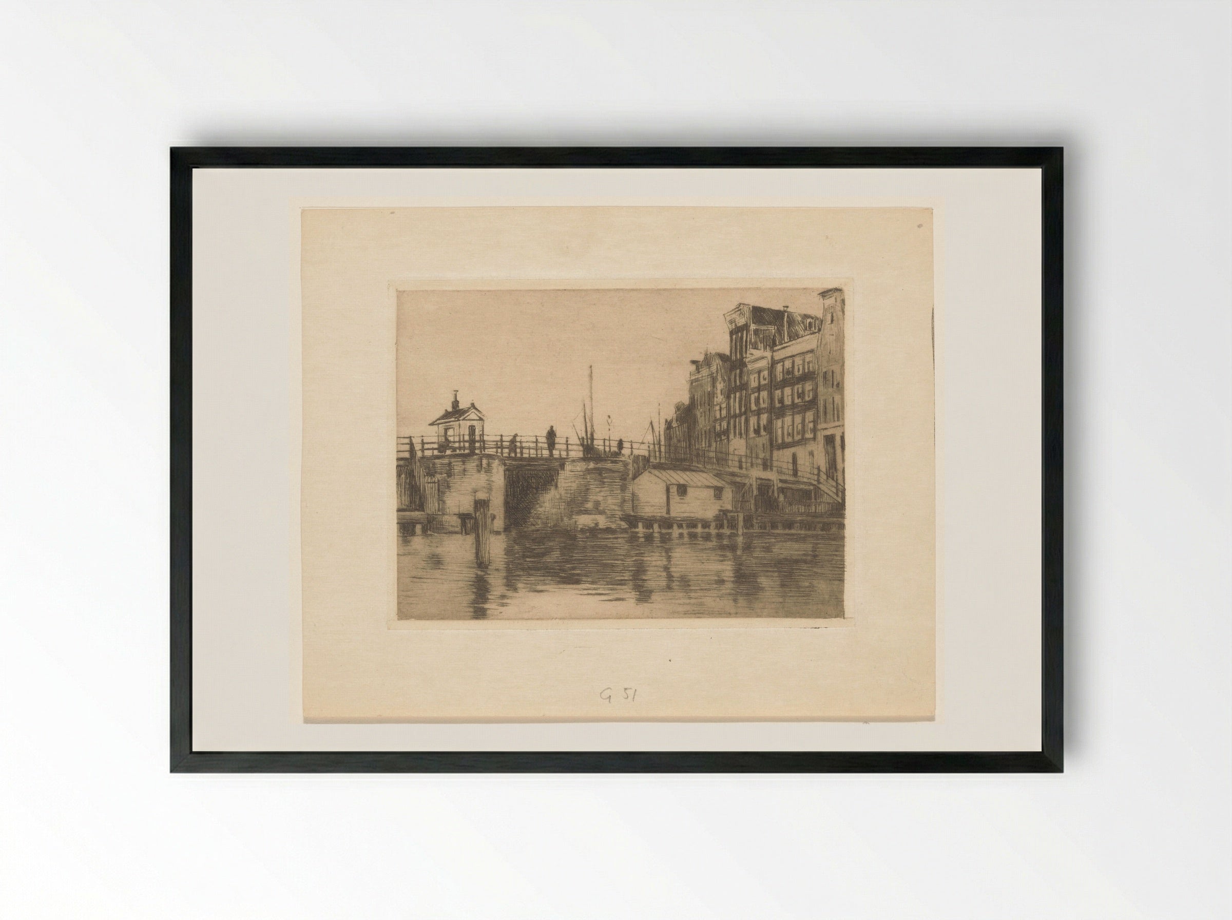 Gezicht op de Kraansluis in Amsterdam - Willem Witsen - Framed Print Black