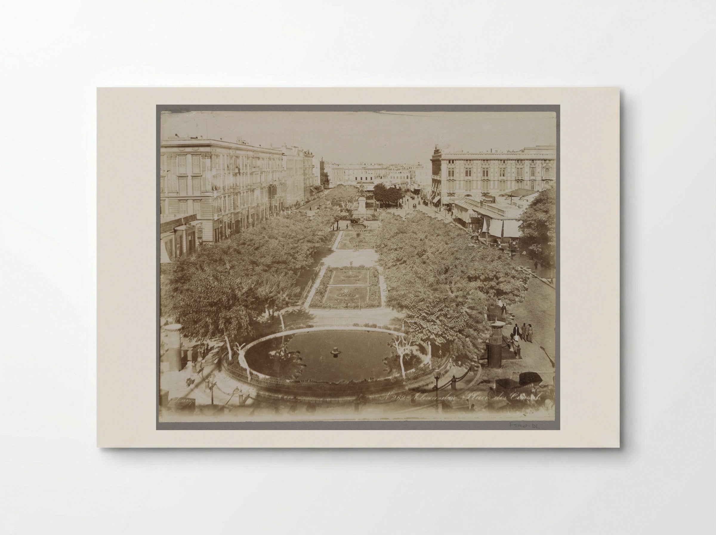 Gezicht op de Place des Consuls in Alexandrië - Zangaki Brothers - Poster