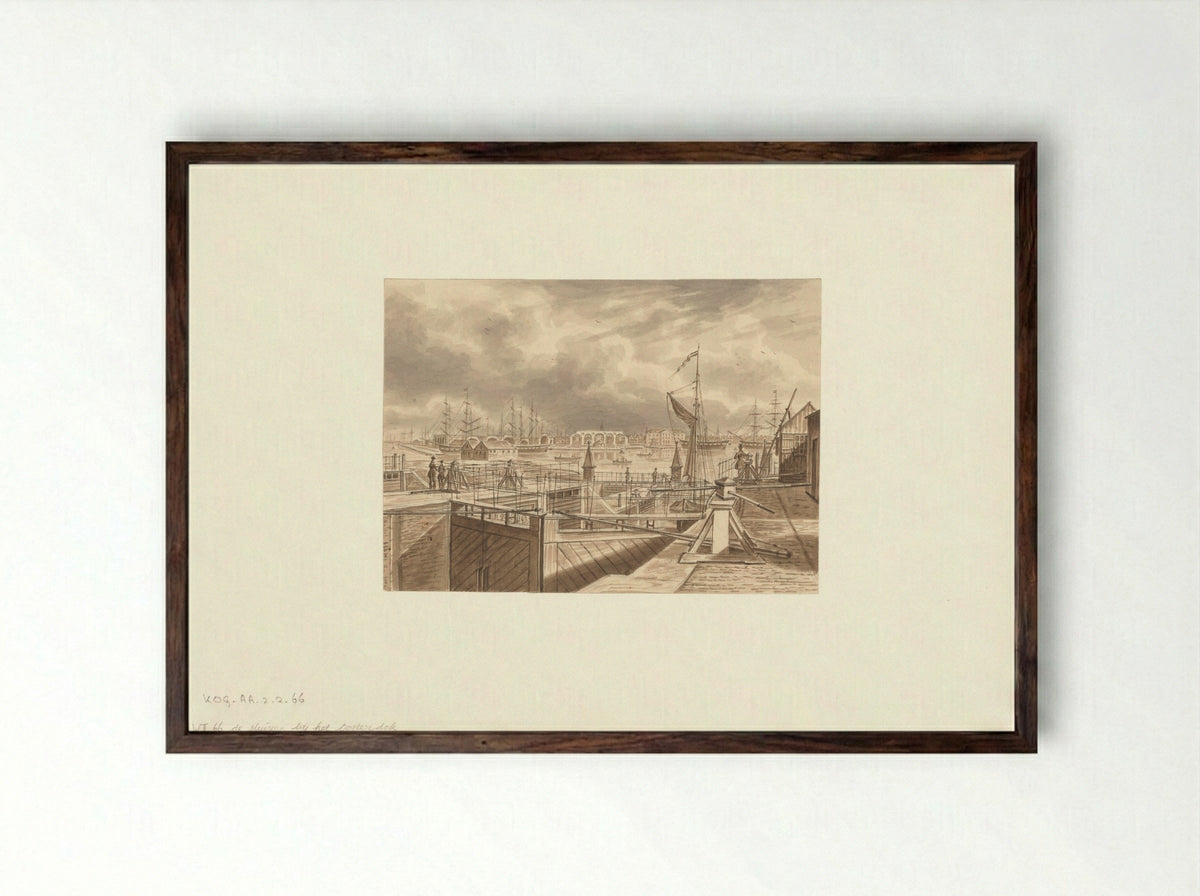 Gezicht op de sluizen bij het Oosterdok - Augustus Wijnantz - Framed Print Dark Wood