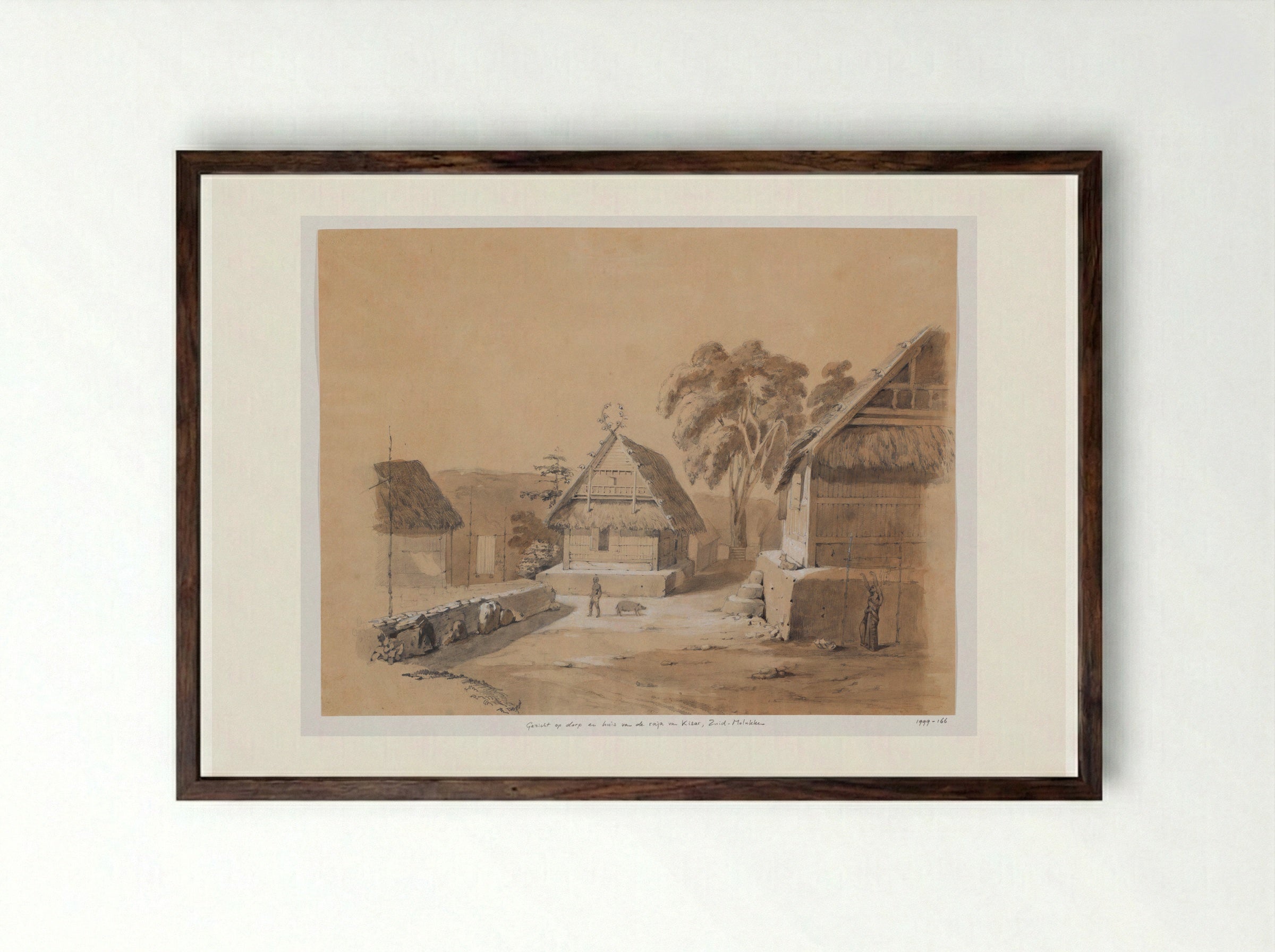 Gezicht op dorp en huis van de raja van Kisar, Zuid-Molukken - Adrianus Johannes Bik - Framed Print Dark Wood