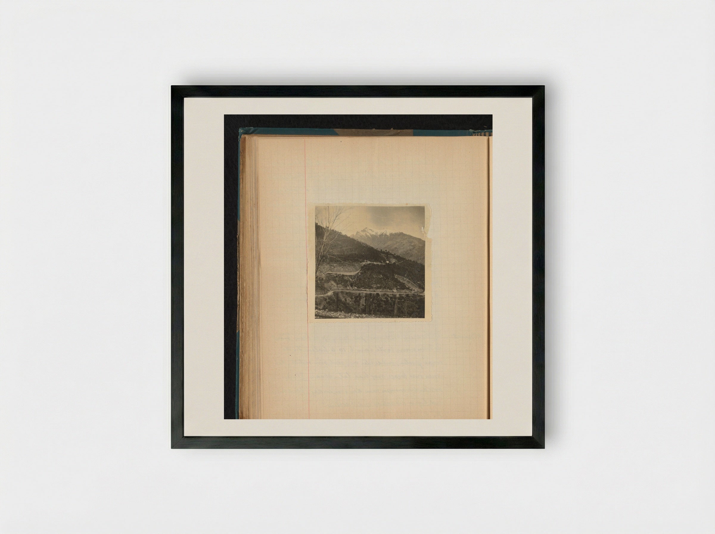 Gezicht op een berglandschap nabij Vivario, Corsica - Théodore van Lelyveld - Framed Print Black