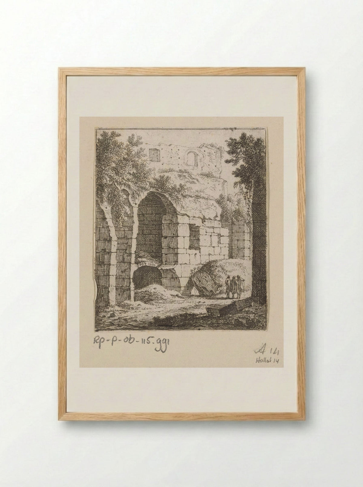 Gezicht op een ruïne met rechts drie mannen - Johann Franz Ermels - Framed Print Wood