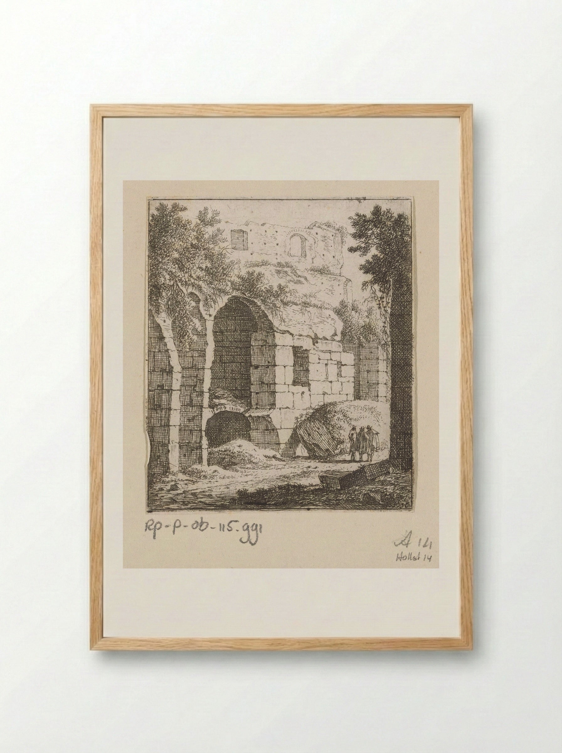 Gezicht op een ruïne met rechts drie mannen - Johann Franz Ermels - Framed Print Wood