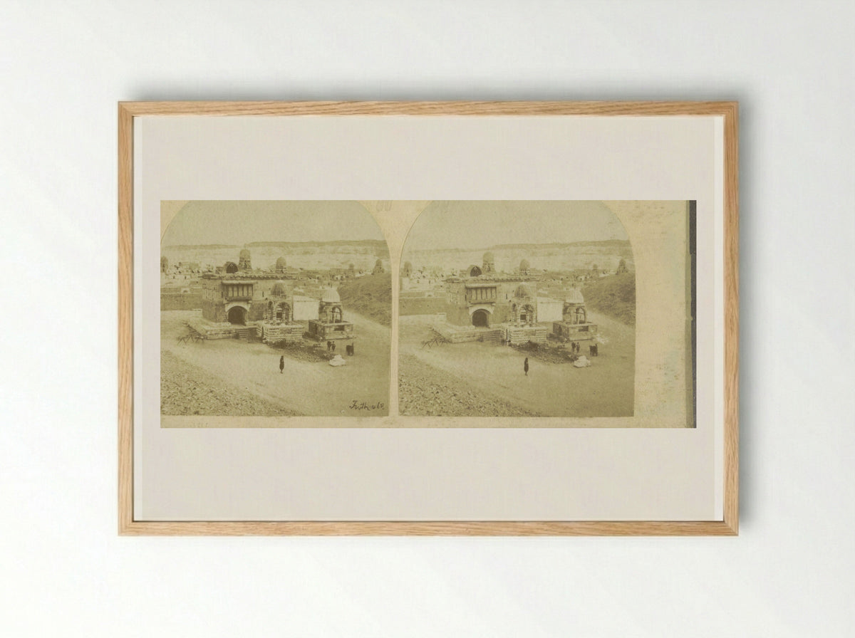 Gezicht op een tempel in Caïro, Egypte - Francis Frith - Framed Print Wood