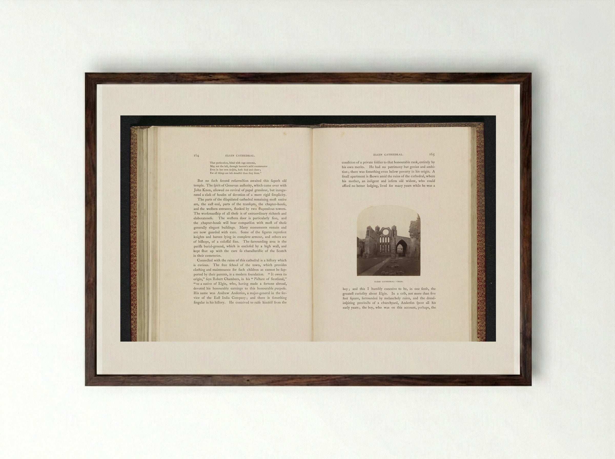Gezicht op het koor van de ruïne van de Elgin Cathedral - George Washington Wilson - Framed Print Dark Wood