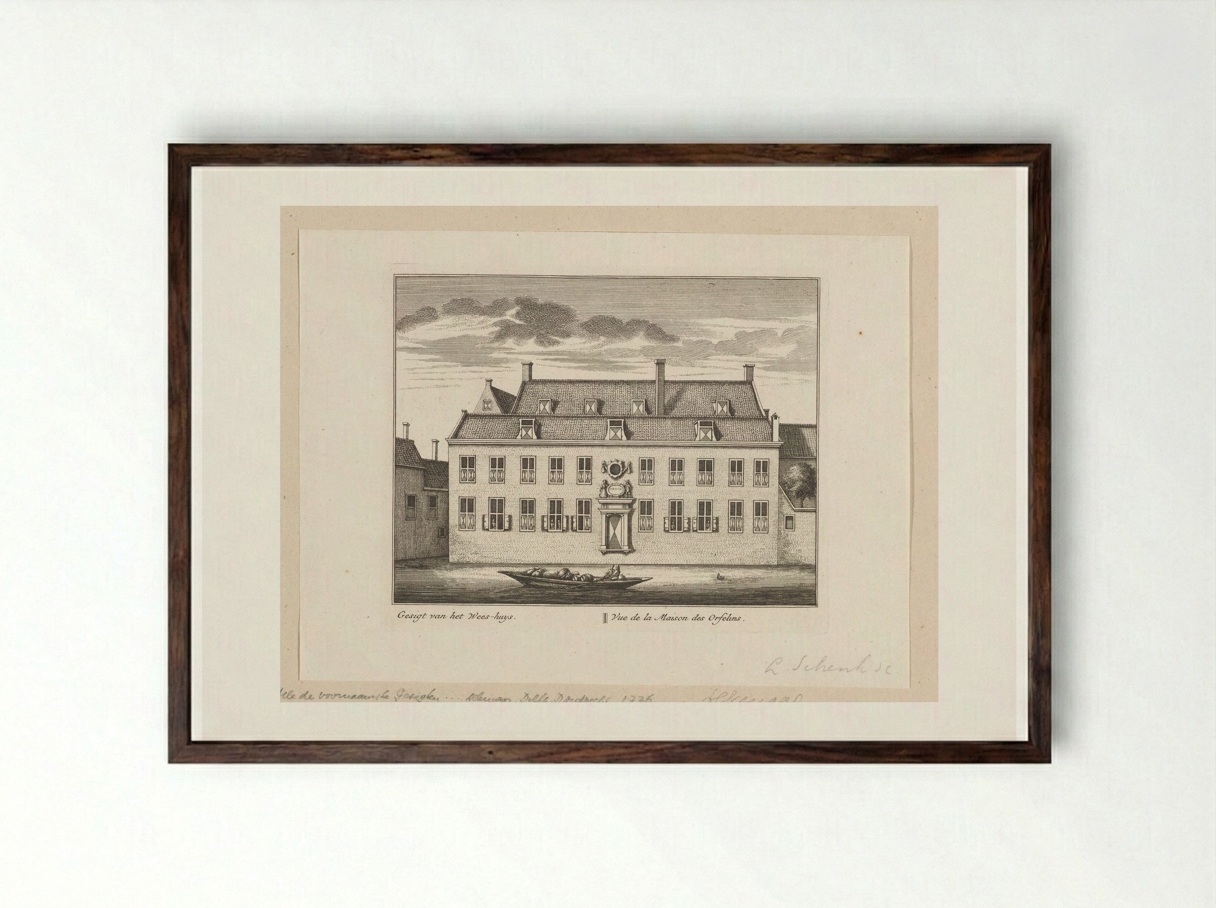 Gezicht op het weeshuis te Alkmaar - Leonard Schenk - Framed Print Dark Wood