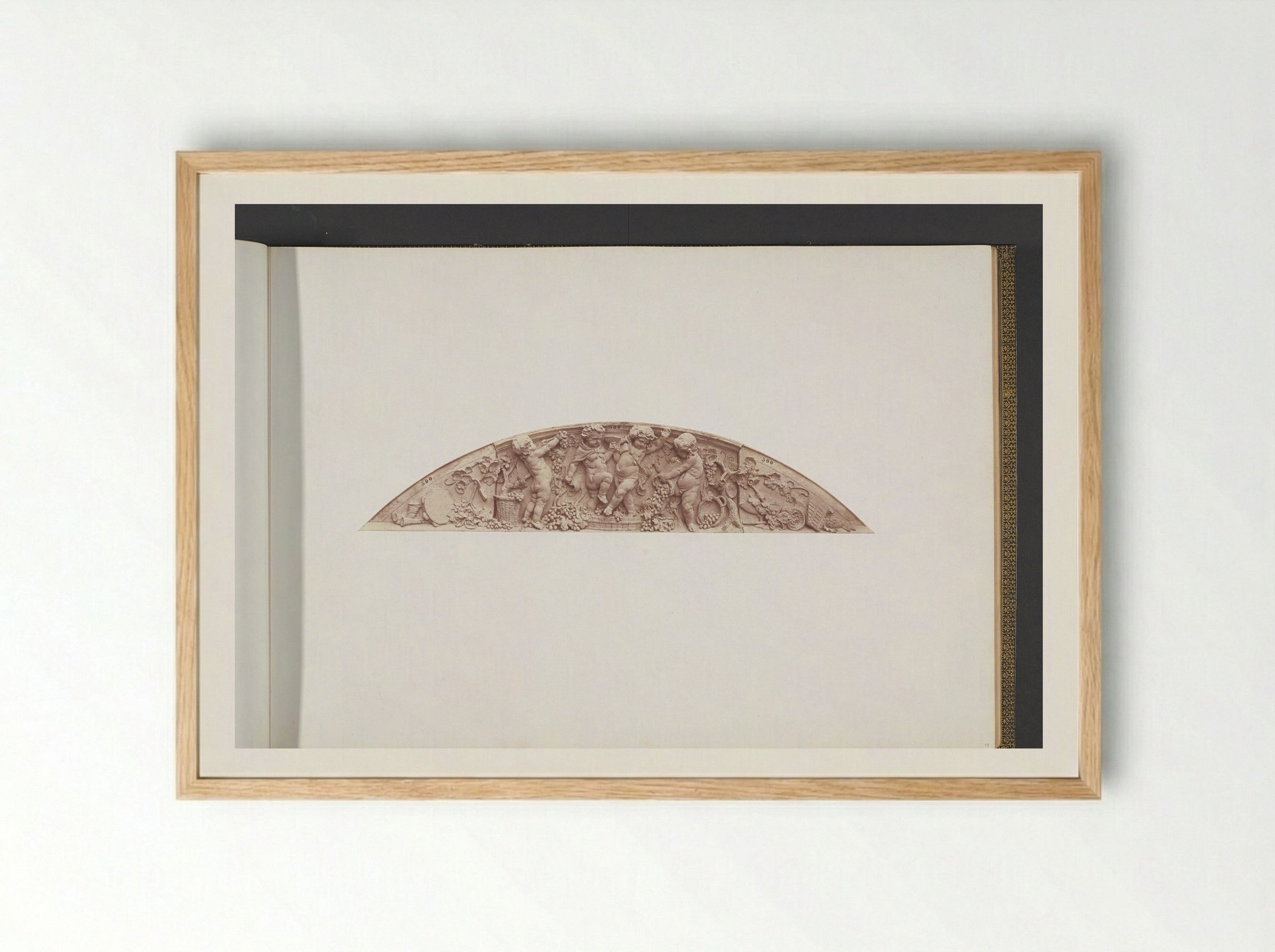 Gipsmodellen voor beeldhouwwerken op het Palais du Louvre: Les Vendanges - Édouard Denis Baldus - Framed Print Wood