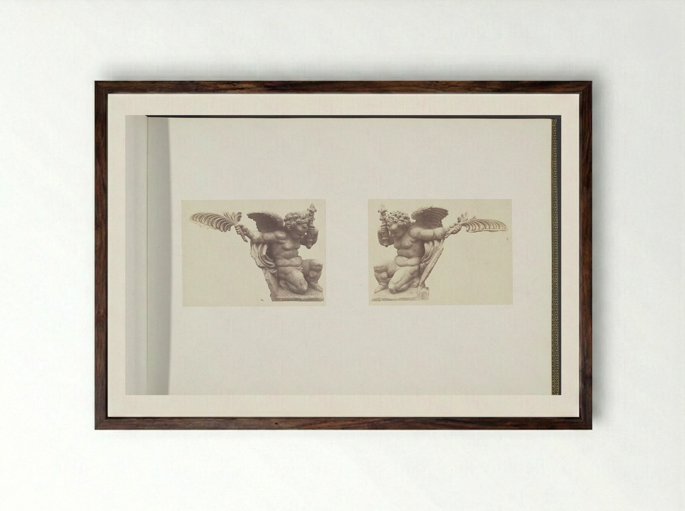 Gipsmodellen voor de beeldhouwwerken op het Palais du Louvre: Enfant porteur de palme - Édouard Denis Baldus - Framed Print Dark Wood