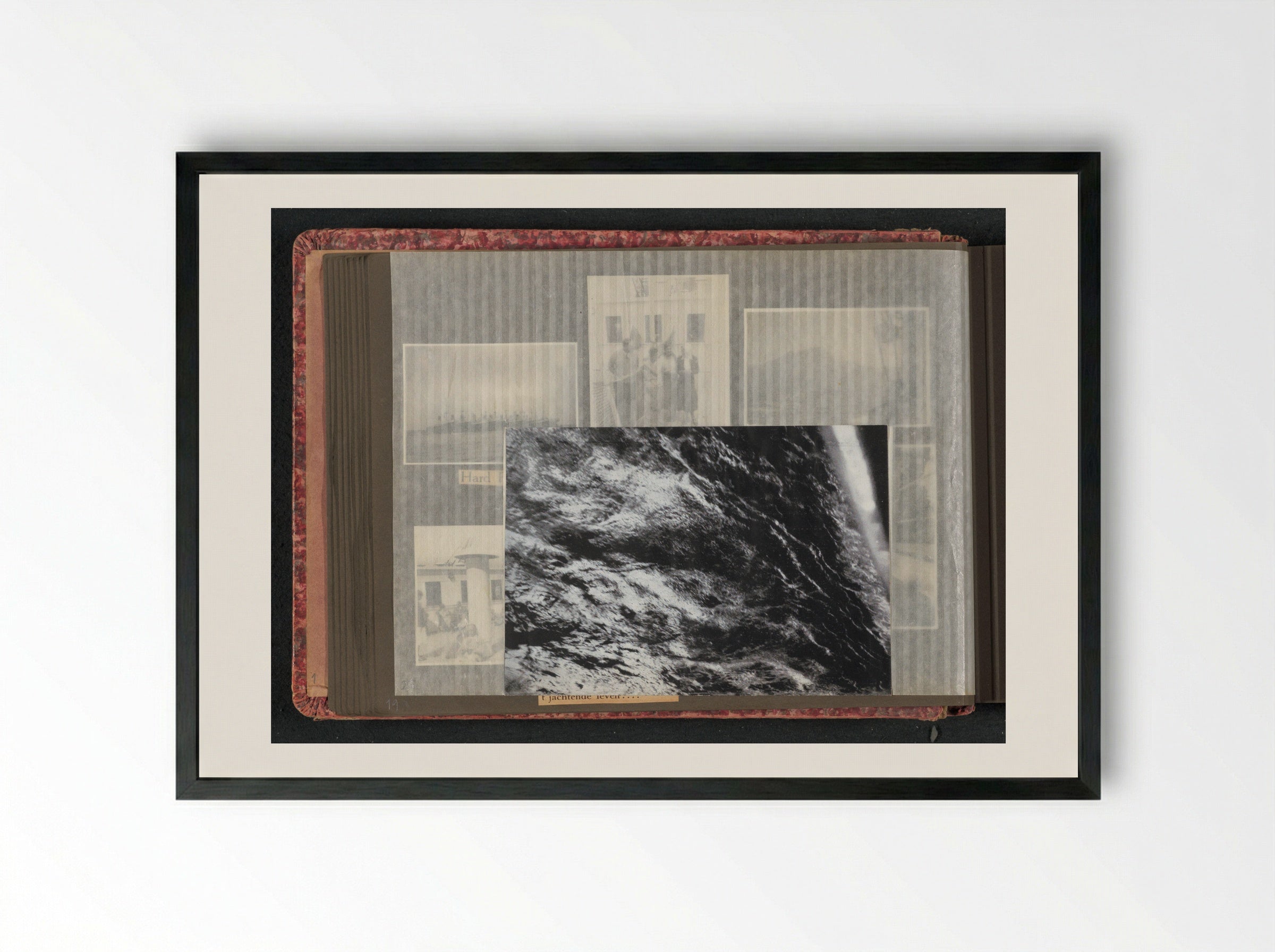 Glinsterende zeespiegel (2) - Eva Charlotte Pennink-Boelen - Framed Print Black