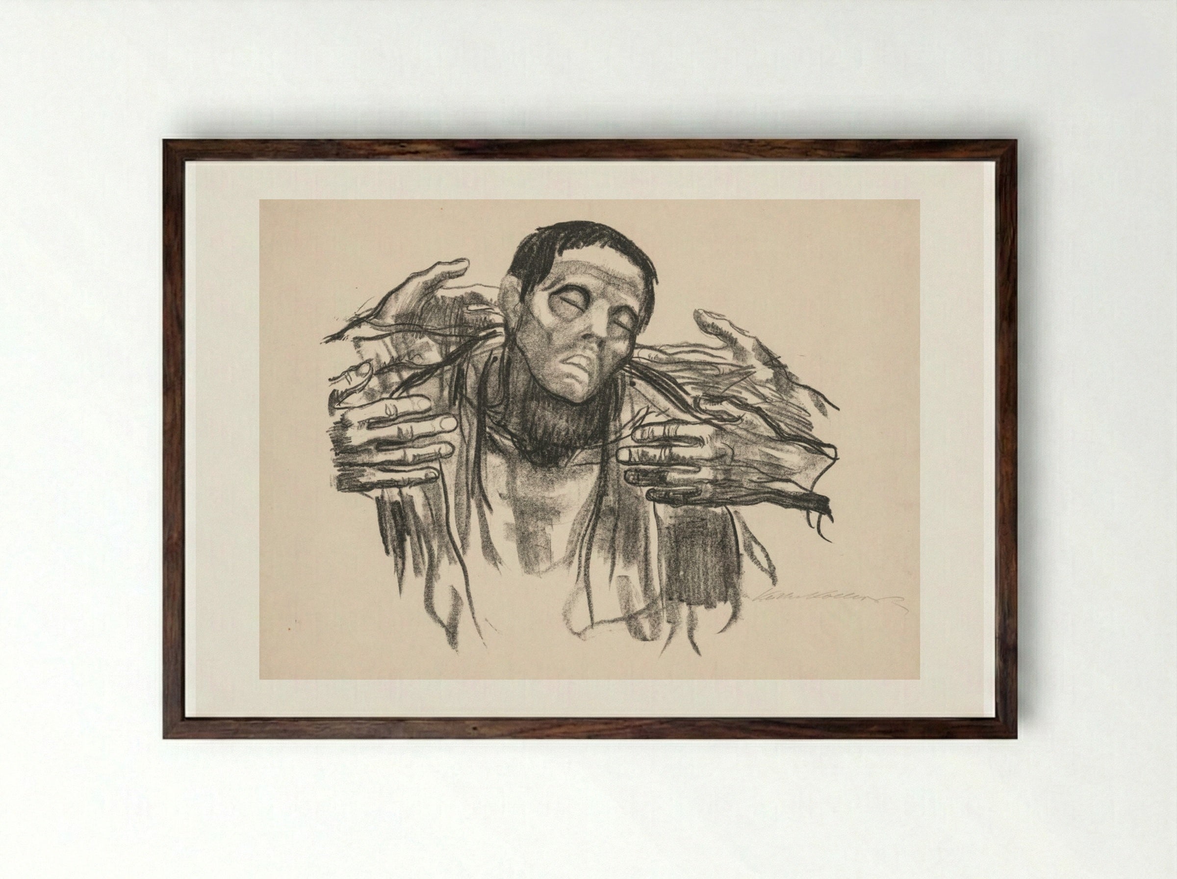 Help Russia - Käthe Kollwitz - Framed Print Dark Wood