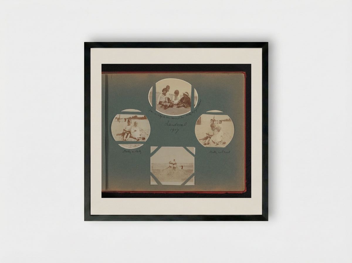 Hetty Boelen met andere kinderen op het strand van Zandvoort - Charlotte Alida Boelen-Matthes - Framed Print Black