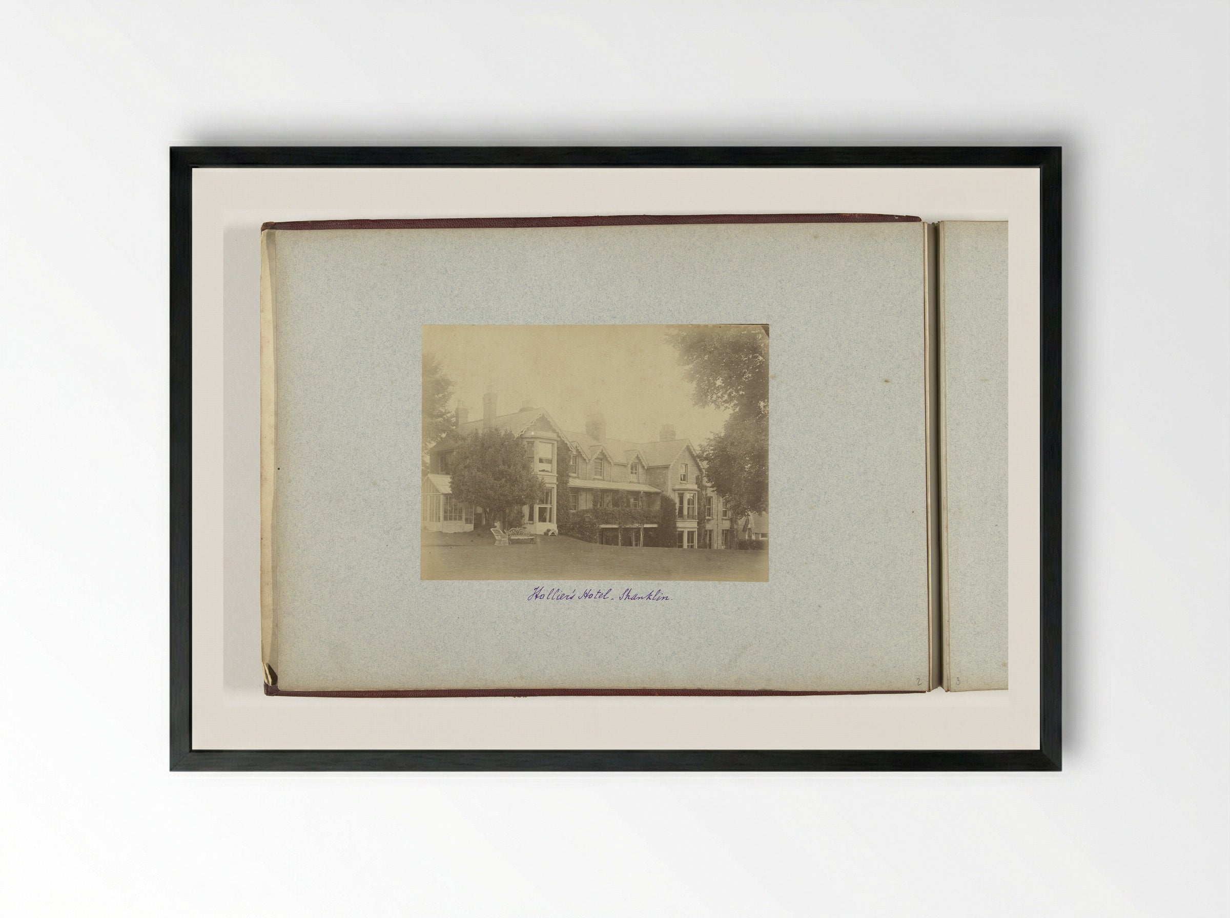 Hollier's Hotel in Shanklin - Henry Pauw van Wieldrecht - Framed Print Black