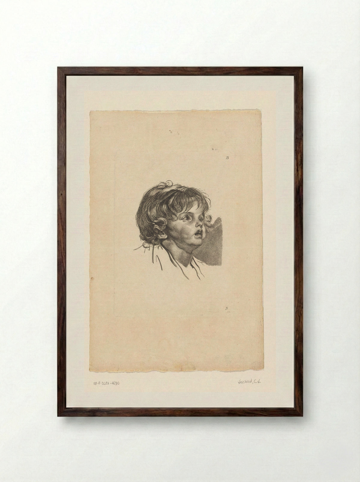 Hoofd van een peuter, omhoog kijkend - Carl Wilhelm Weisbrod - Framed Print Dark Wood