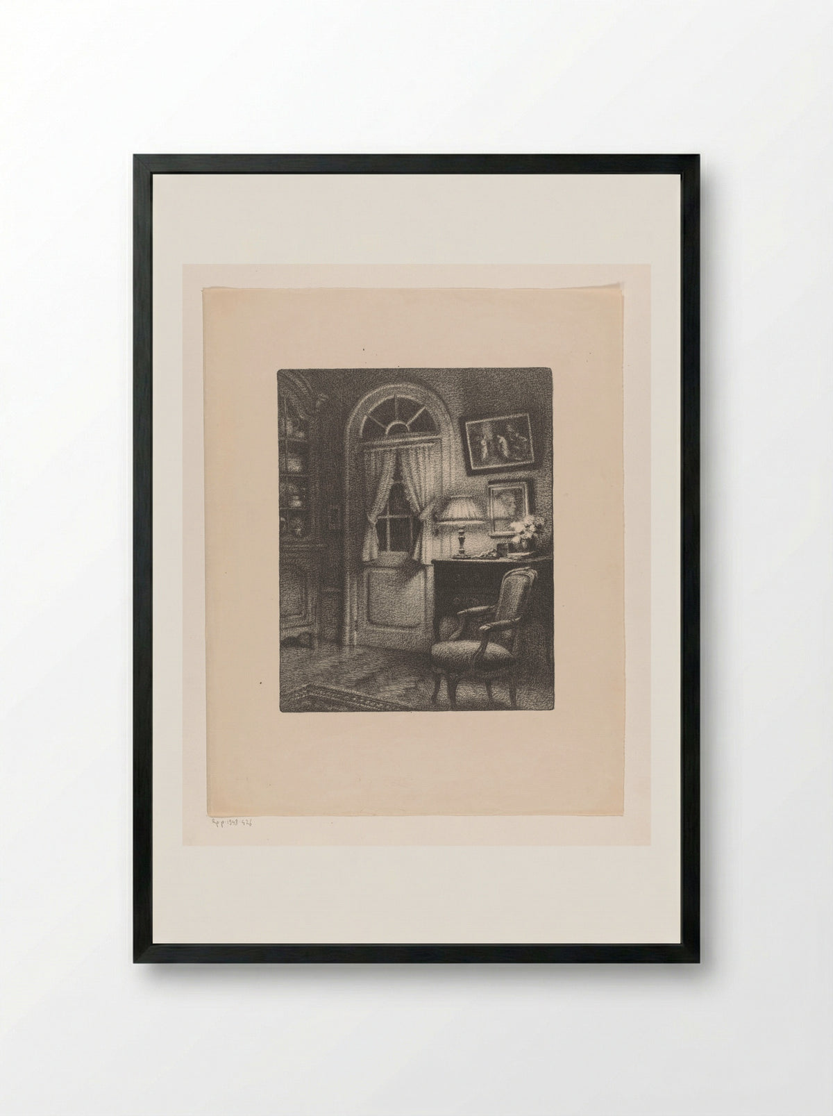 Interieur met leunstoel, bij lamplicht - René Janssens - Framed Print Black