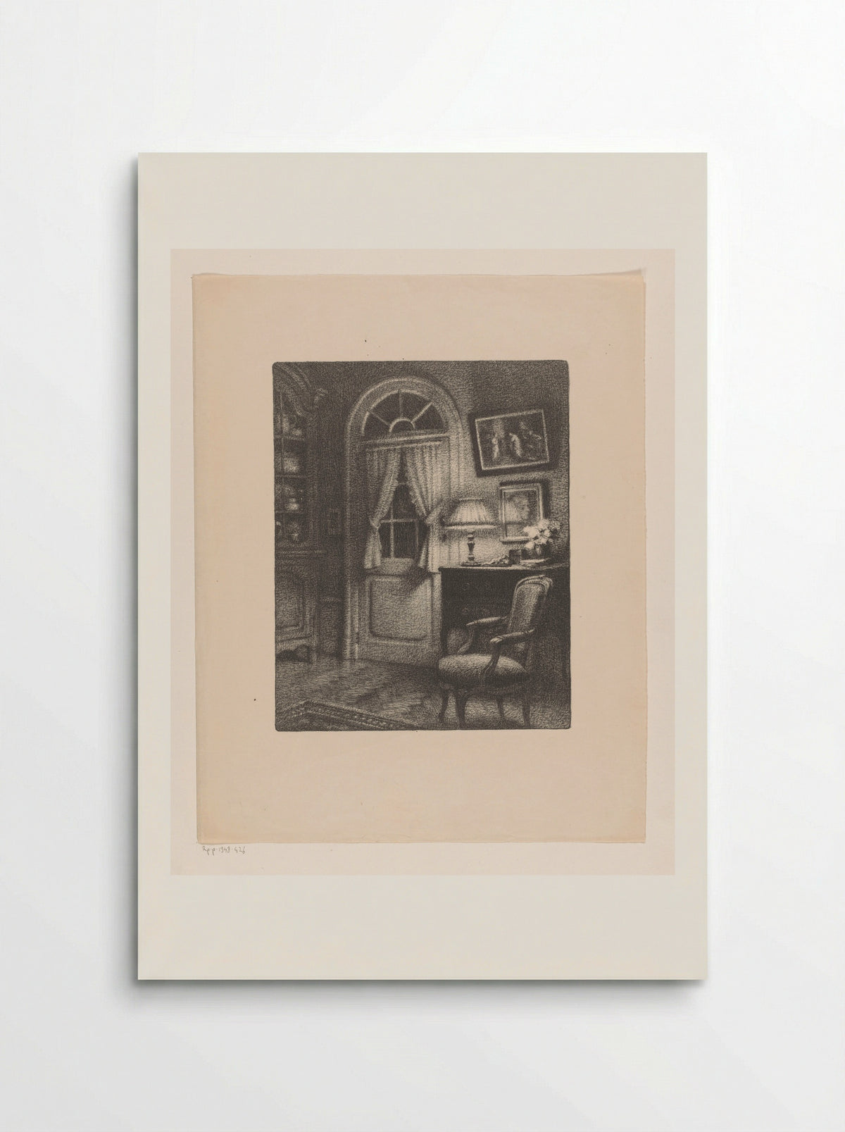 Interieur met leunstoel, bij lamplicht - René Janssens - Poster