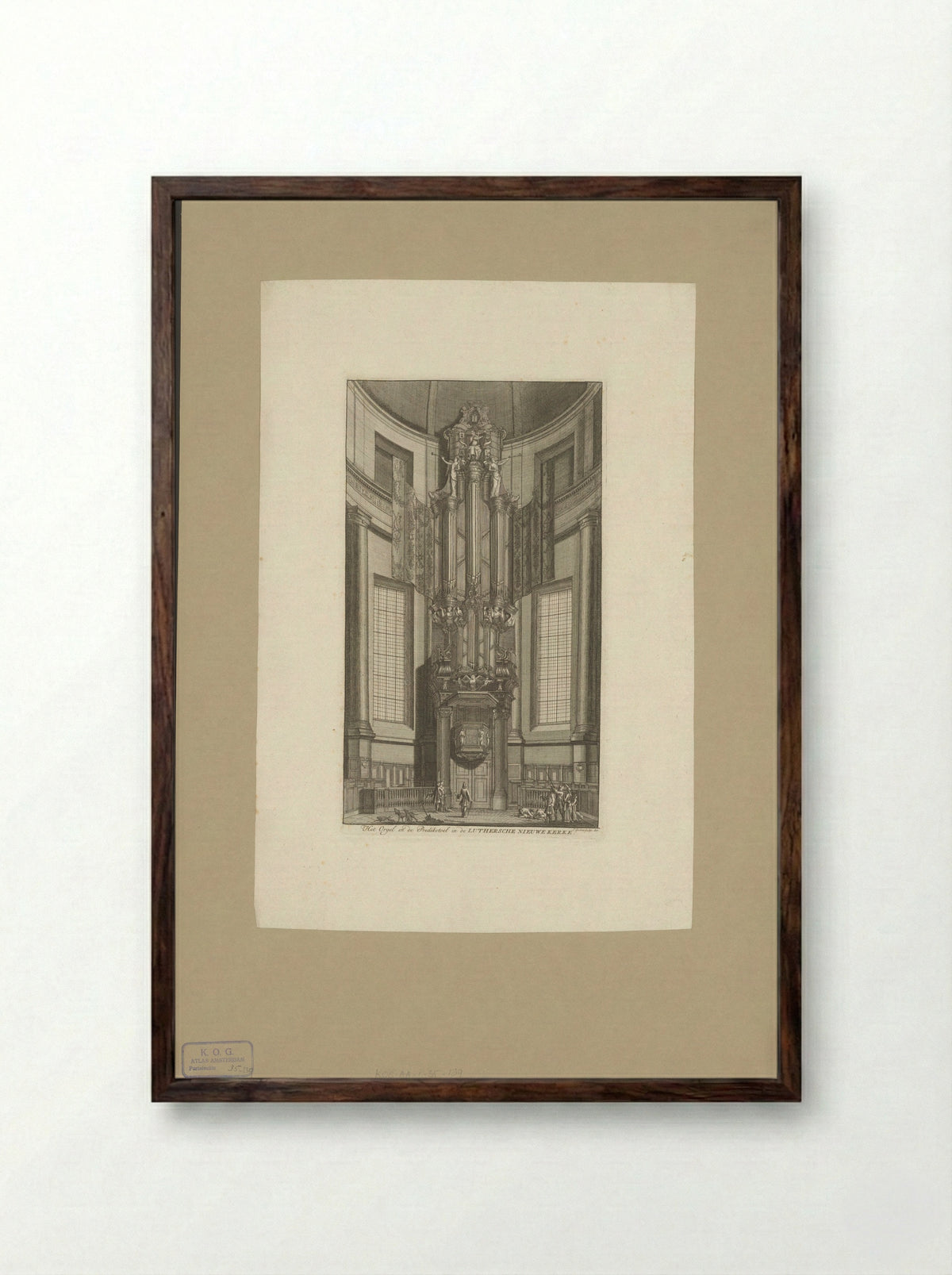 Interieur van de Nieuwe Lutherse Kerk te Amsterdam - Isaak Tirion - Framed Print Dark Wood