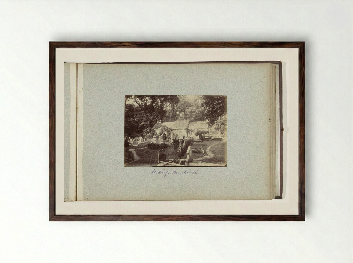 Kerkhof van de Old Saint Boniface Church te Bonchurch - Henry Pauw van Wieldrecht - Framed Print Dark Wood
