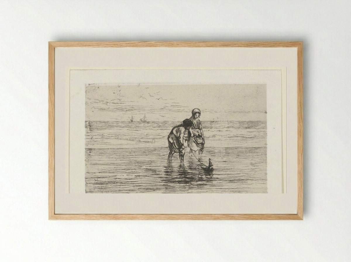 Kinderen spelend met een scheepje aan het strand - Jozef Israëls - Framed Print Wood
