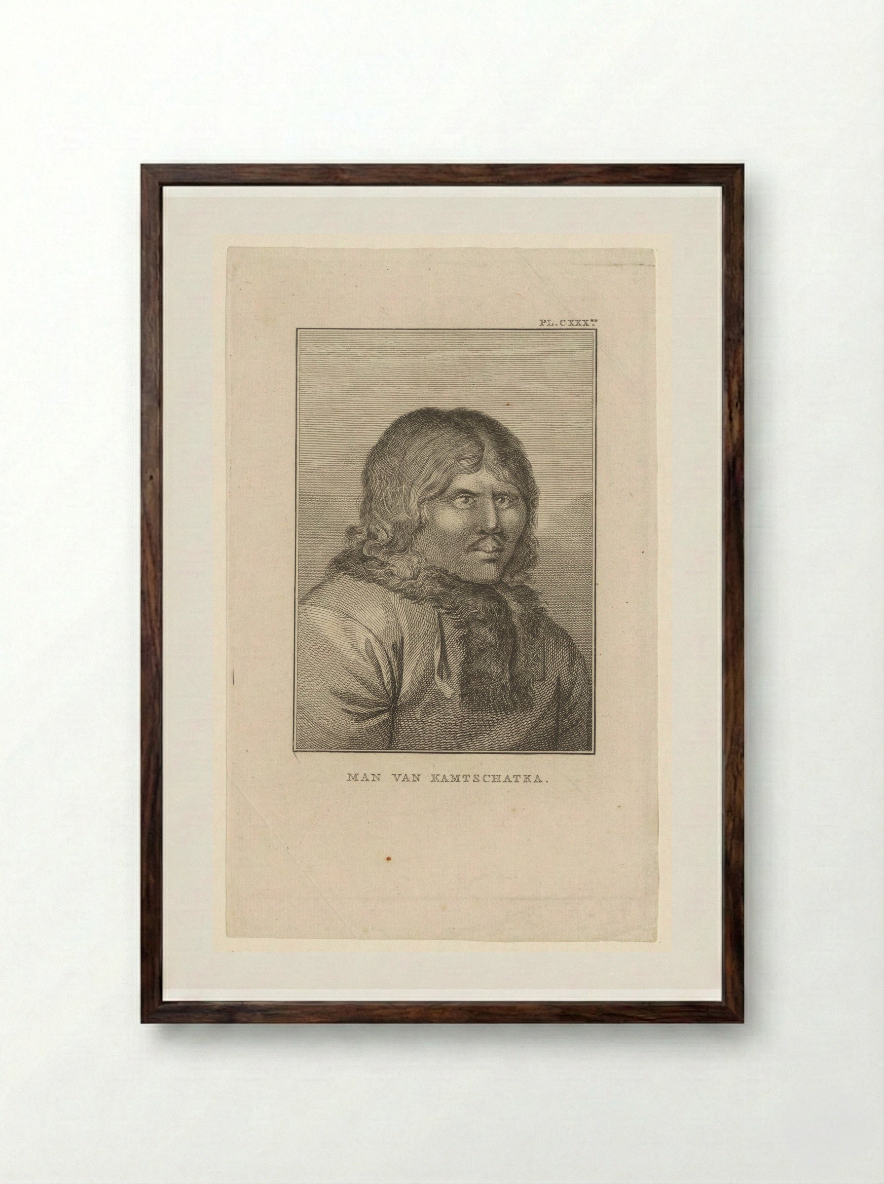Man van Kamtschatka - Diverse Vervaardigers - Framed Print Dark Wood