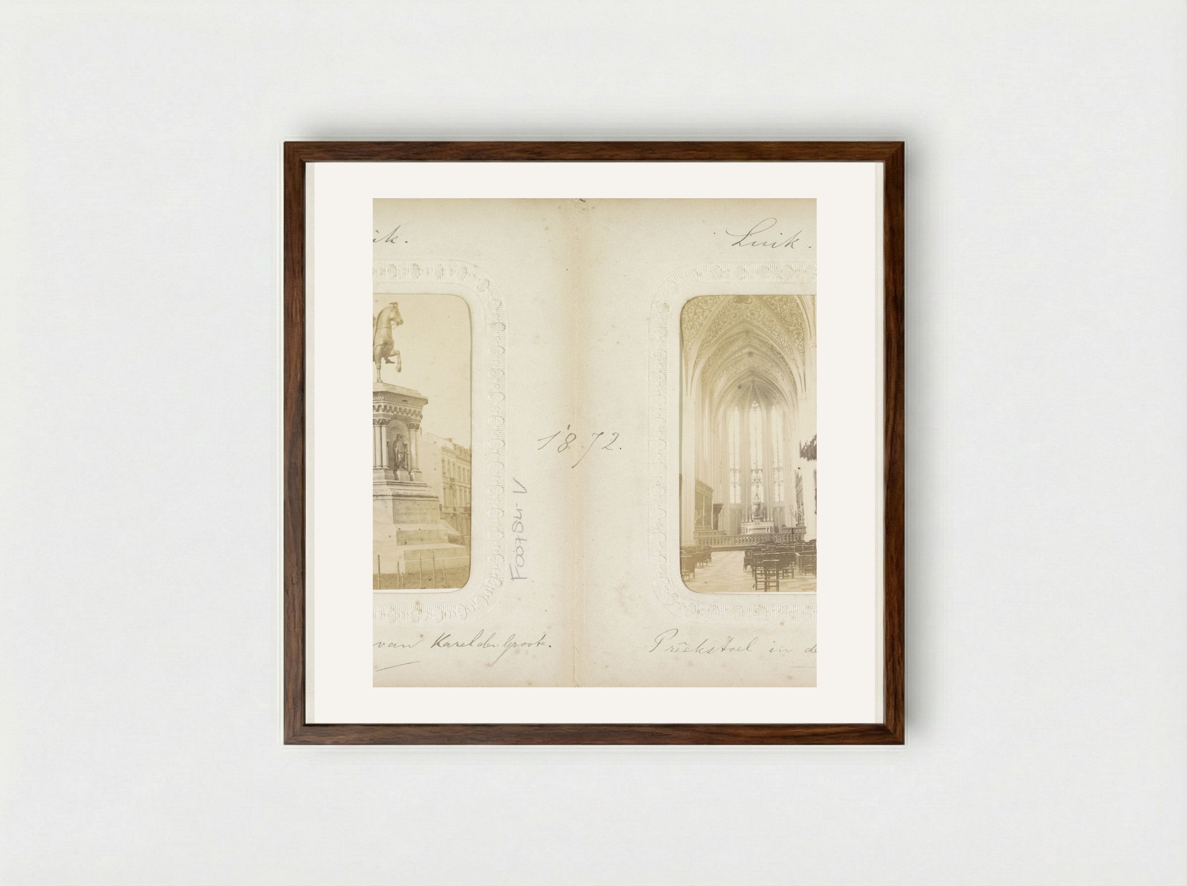 Middenschip, priesterkoor en preekstoel van de Sint-Pauluskathedraal in Luik - Adolphe Braun & Cie. - Framed Print Dark Wood