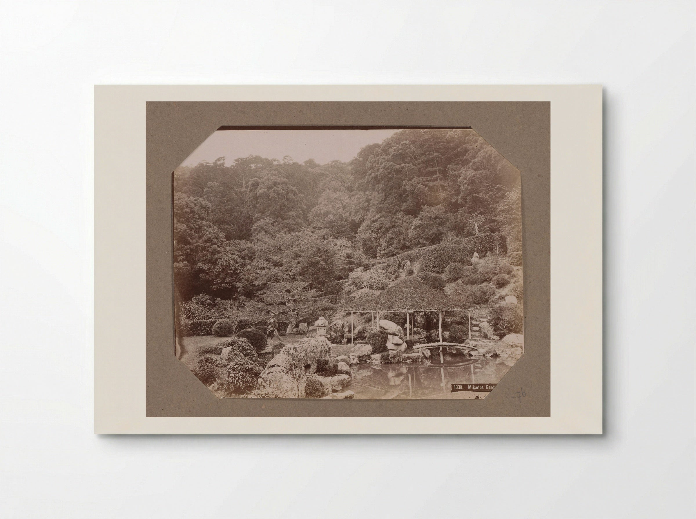 Mikado's Garden, Kyoto - Kusakabe Kimbei - Poster