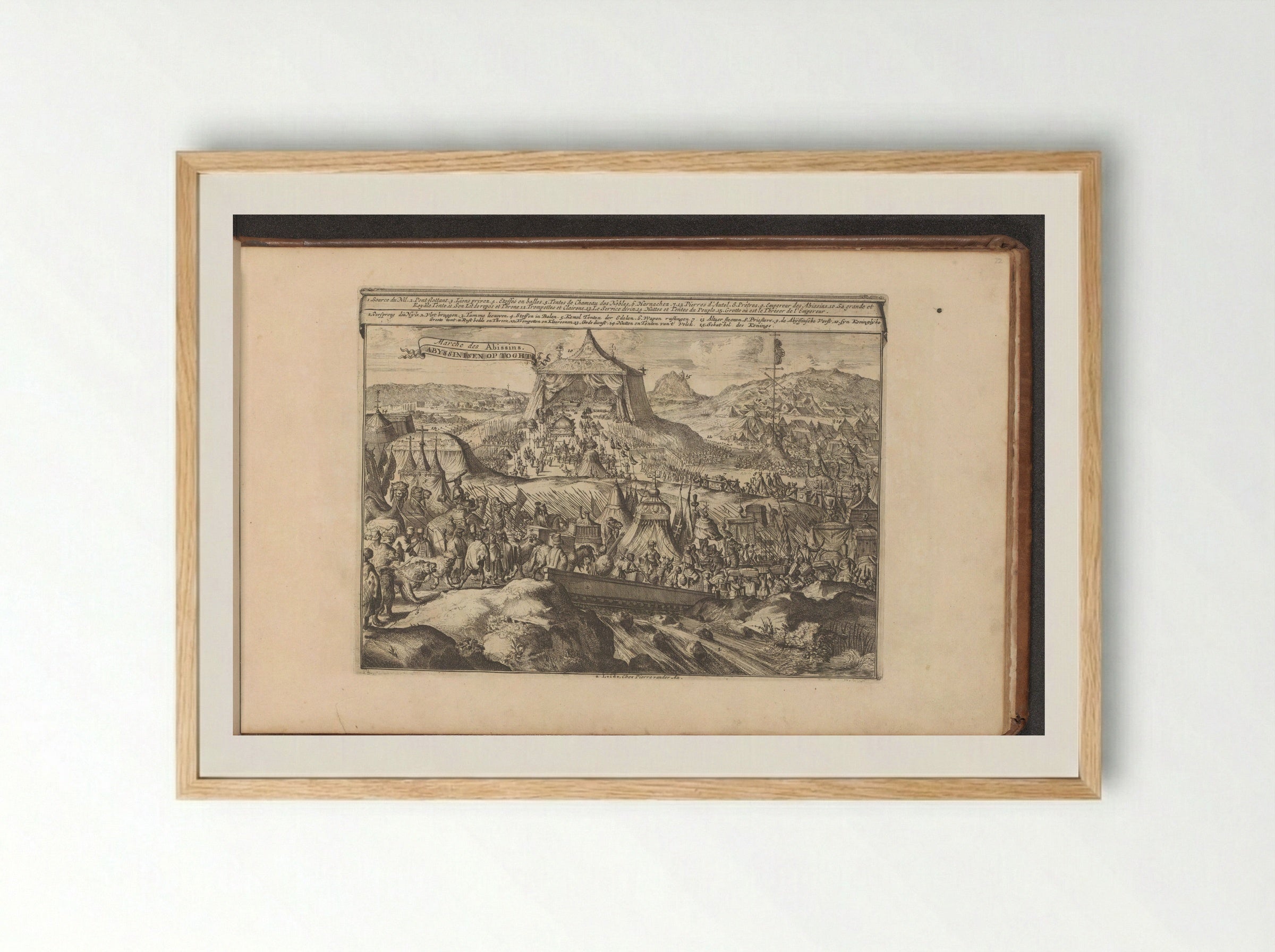 Optocht van Abessijnen - Romeyn de Hooghe - Framed Print Wood