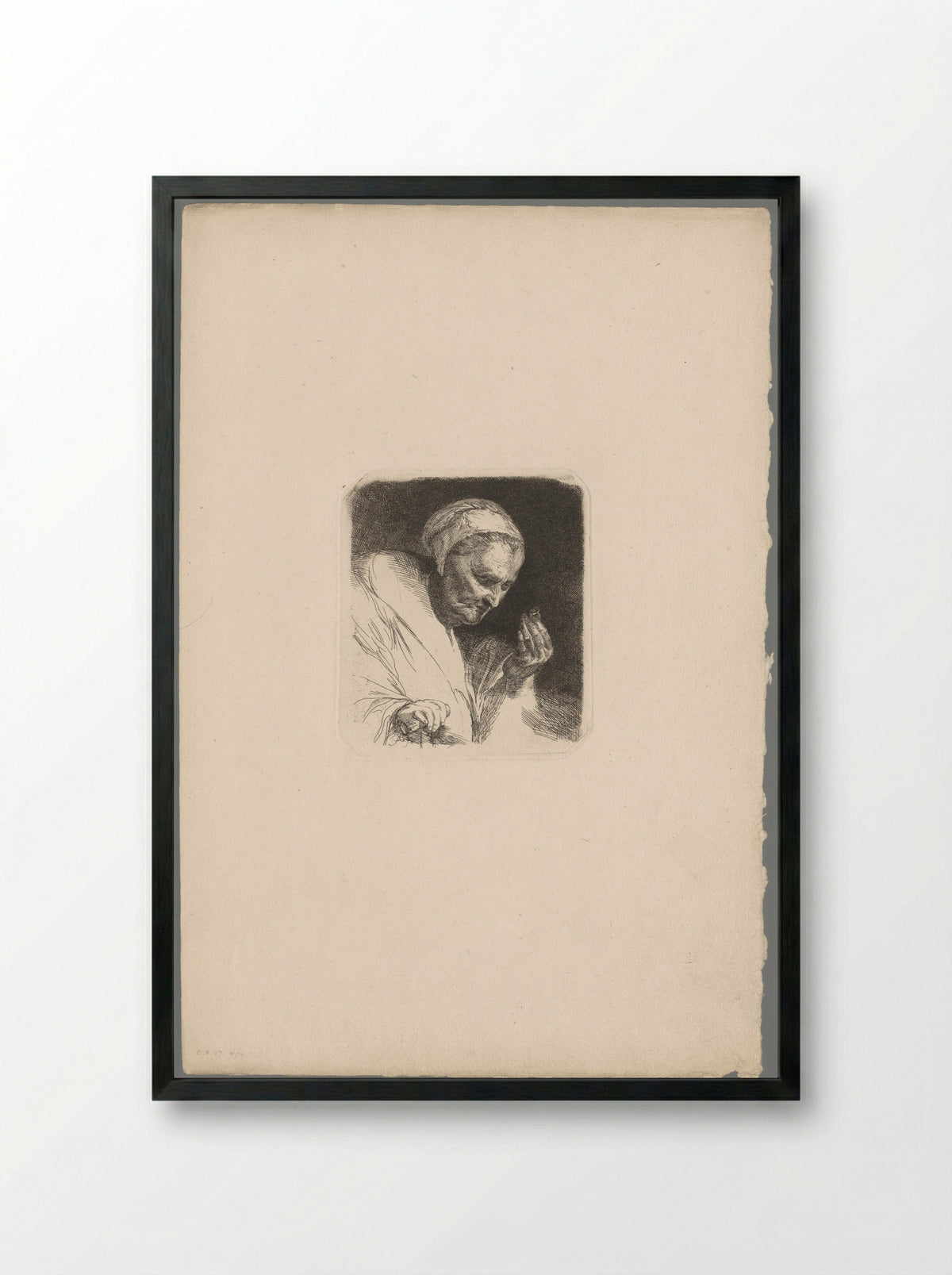 Oude vrouw bekijkt een ring - Andrew Geddes - Framed Print Black
