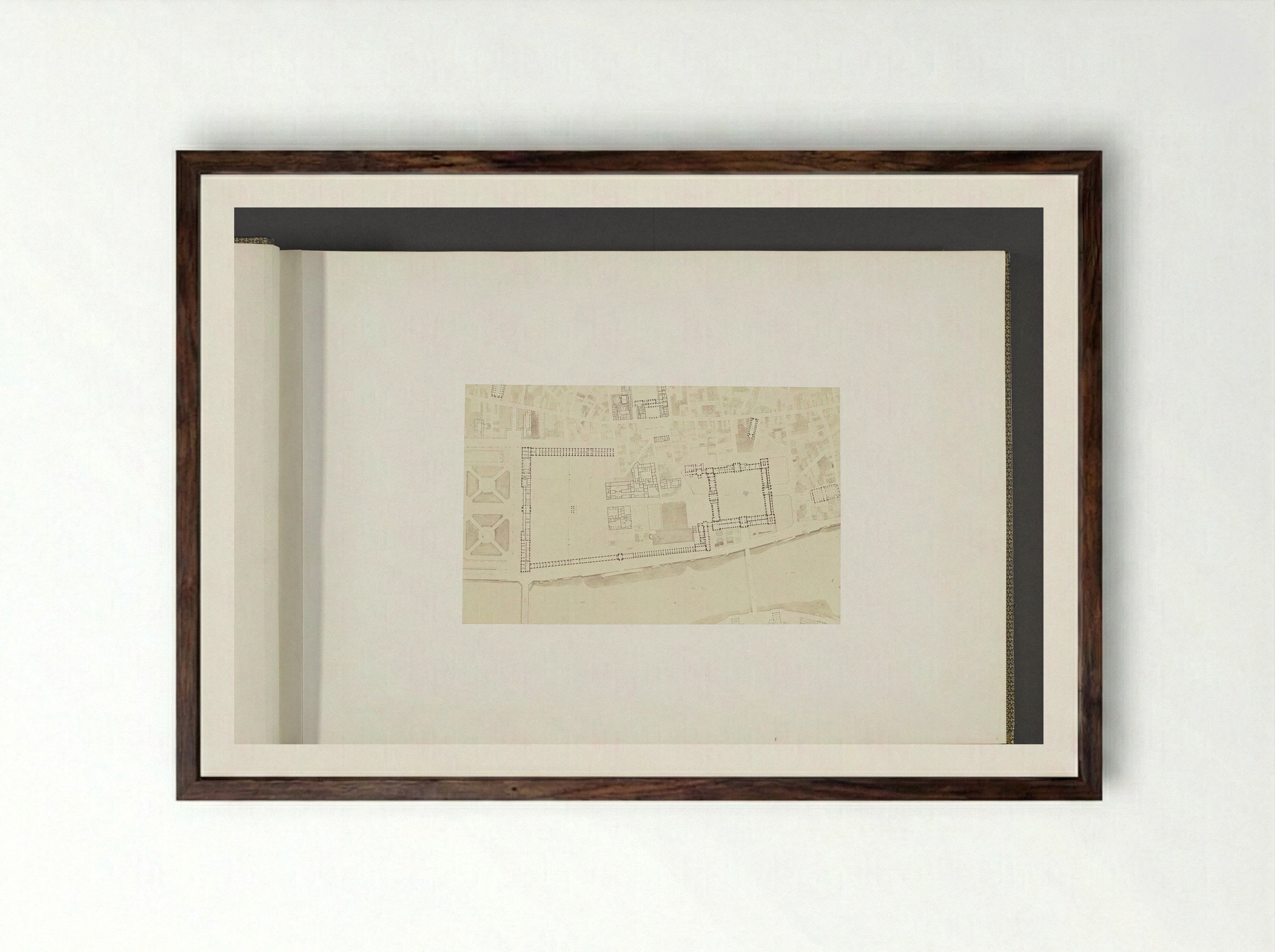 Plattegrond van het Louvre en omgeving rond 1830 - Édouard Denis Baldus - Framed Print Dark Wood