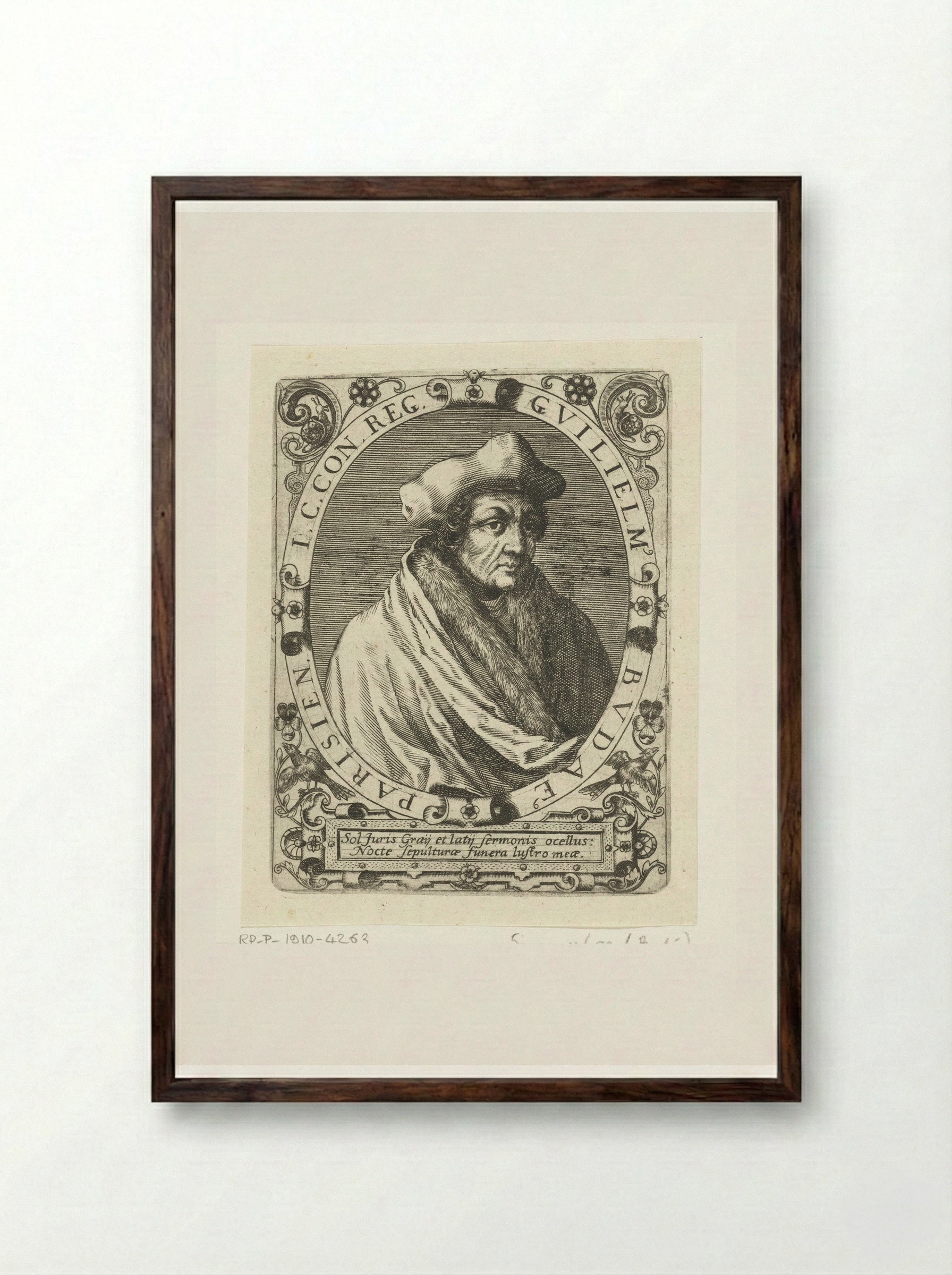 Portret van Guillaume Budé - Theodor de Bry - Framed Print Dark Wood