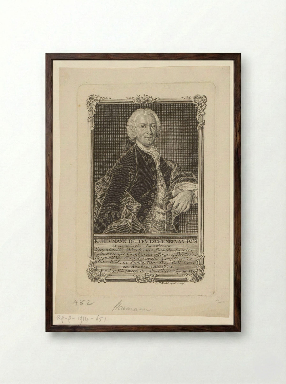 Portret van Johann Heumann von Teuschenbrunn - Georg Paul Nusbiegel - Framed Print Dark Wood