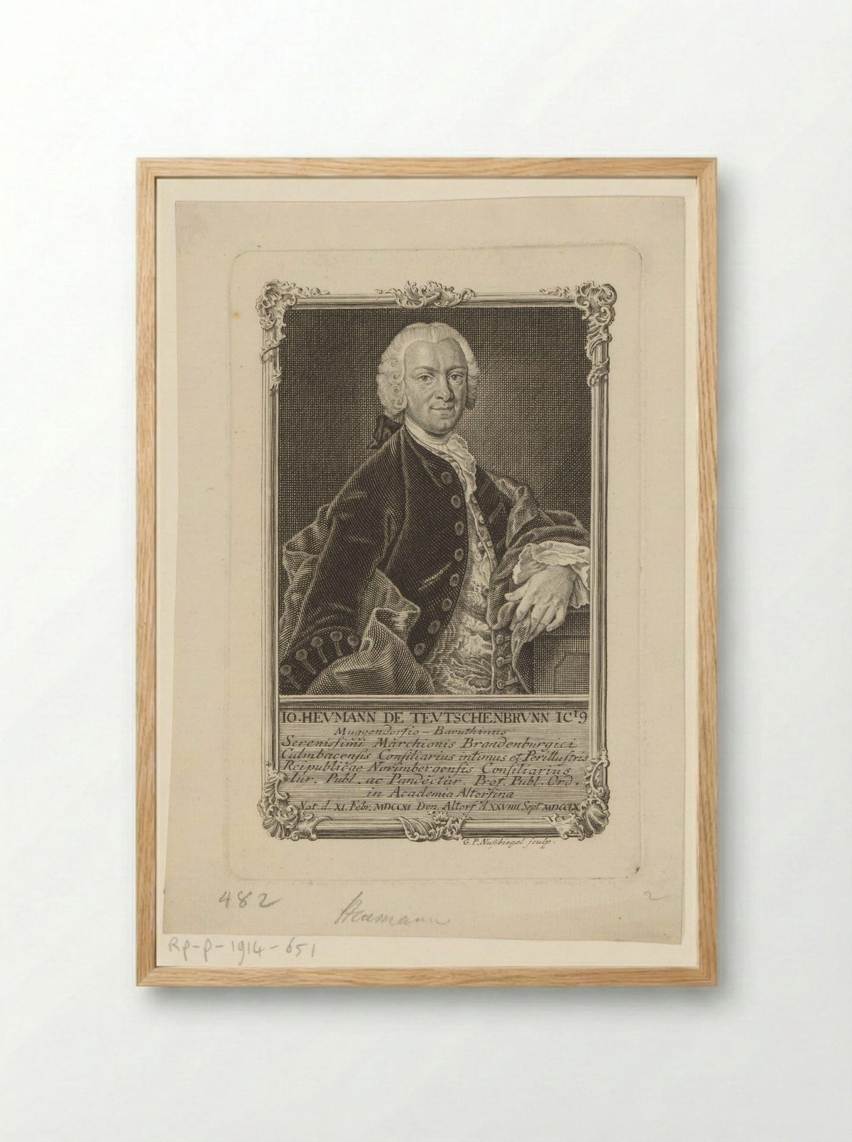Portret van Johann Heumann von Teuschenbrunn - Georg Paul Nusbiegel - Framed Print Wood