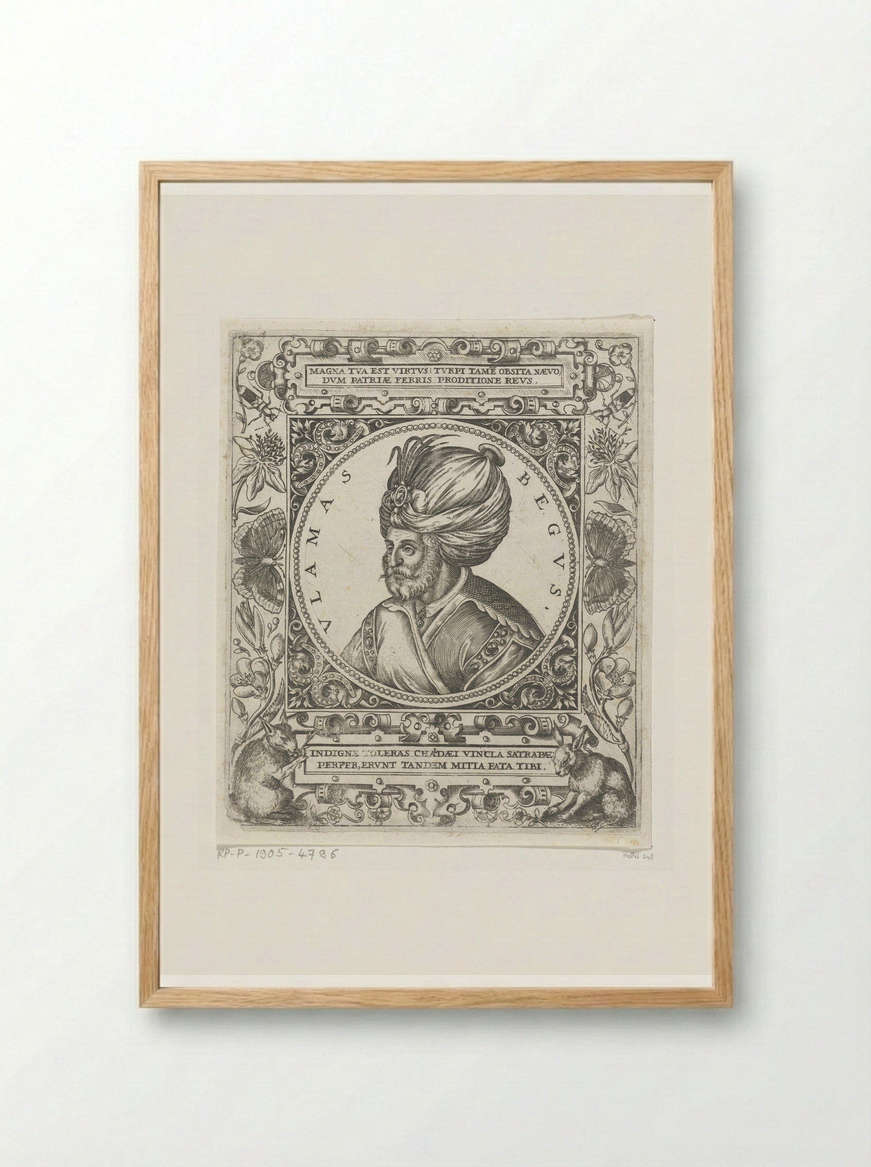 Portret van de sultan Ulamas Begus - Theodor de Bry - Framed Print Wood
